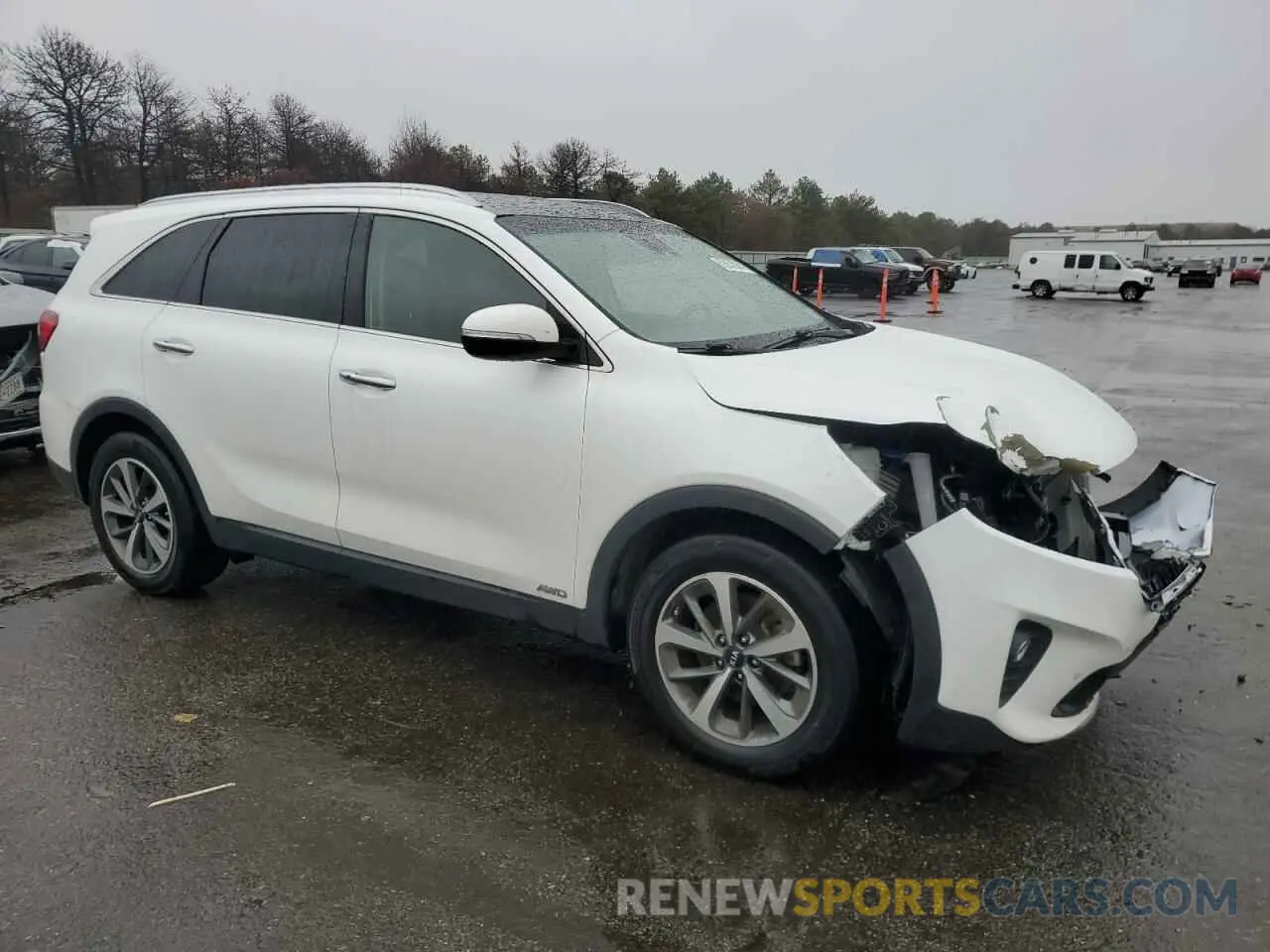 4 Photograph of a damaged car 5XYPHDA55KG528347 KIA SORENTO 2019