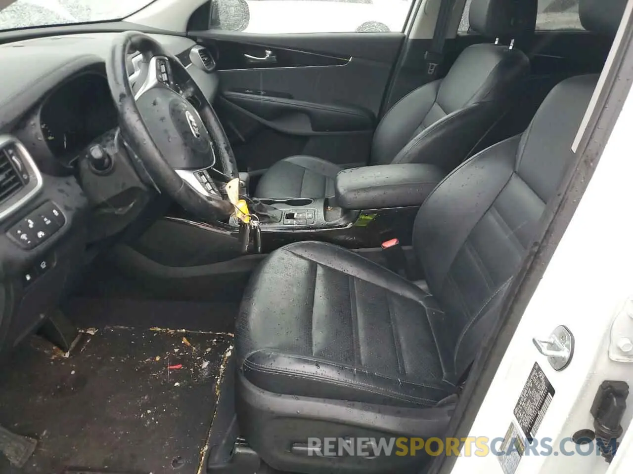 7 Photograph of a damaged car 5XYPHDA55KG528347 KIA SORENTO 2019