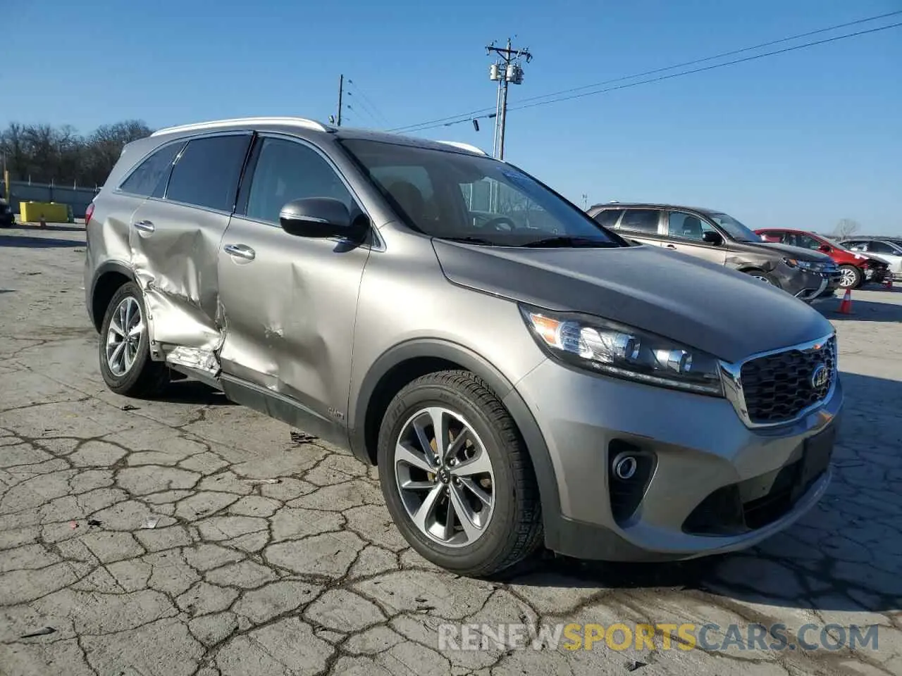 4 Photograph of a damaged car 5XYPHDA56KG479000 KIA SORENTO 2019