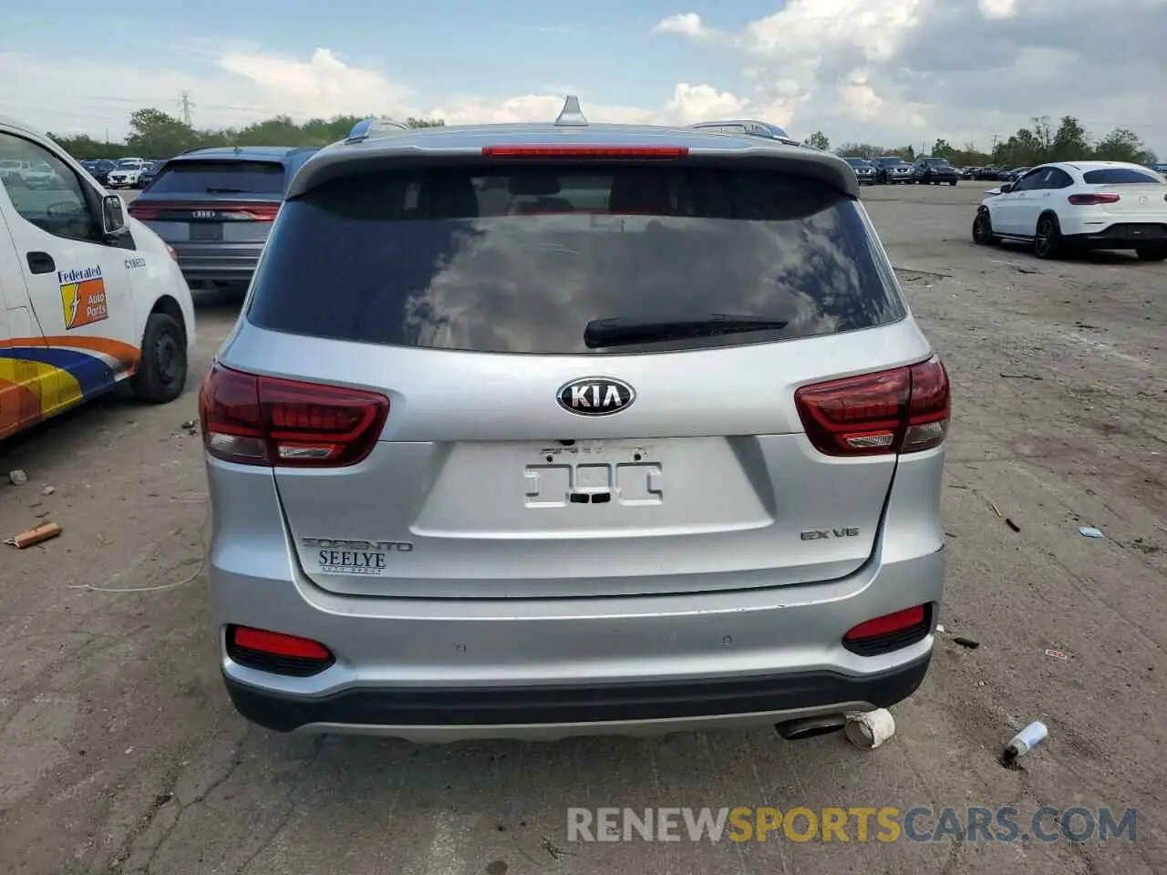 6 Photograph of a damaged car 5XYPHDA56KG528227 KIA SORENTO 2019