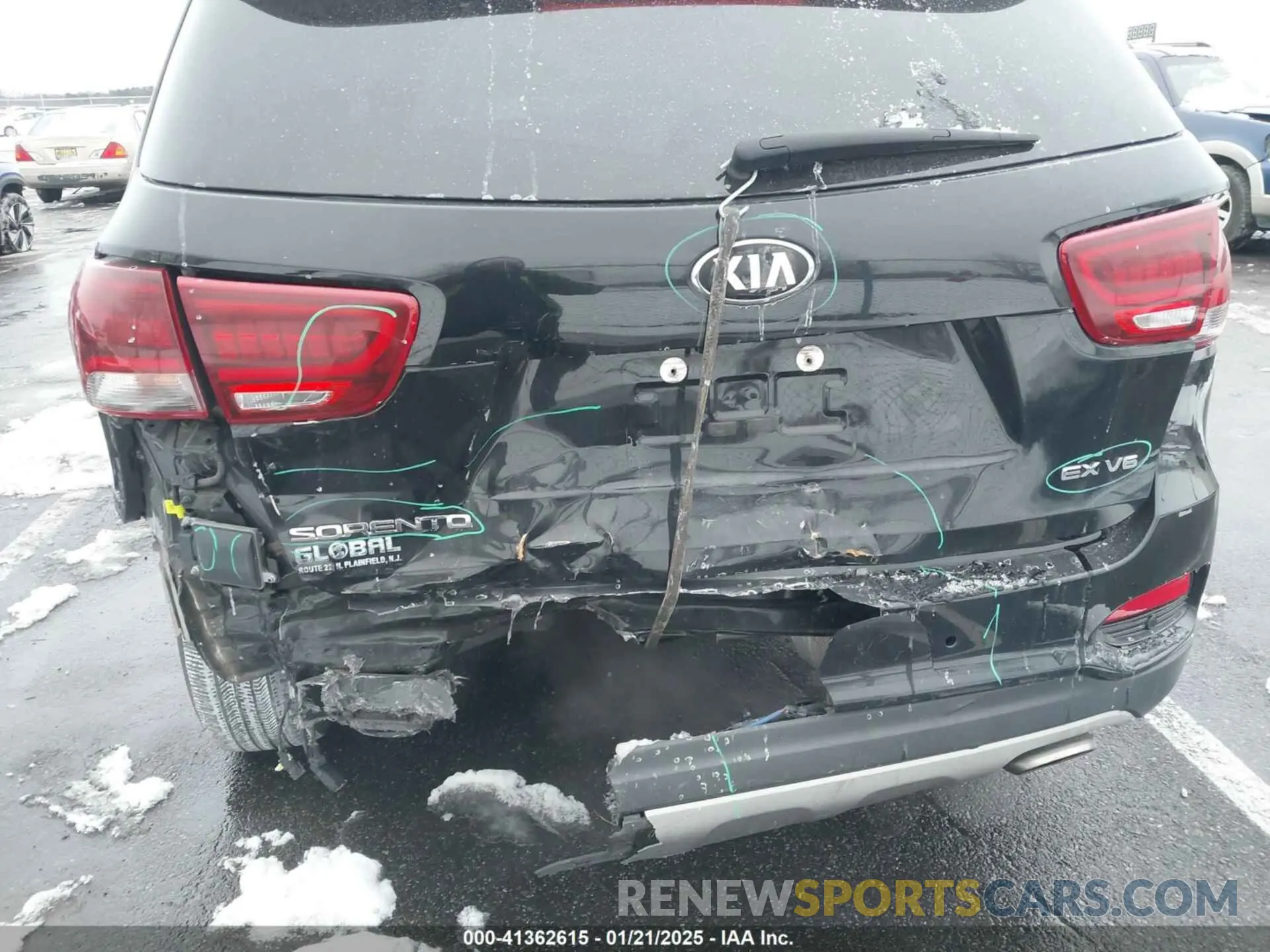 6 Photograph of a damaged car 5XYPHDA57KG452677 KIA SORENTO 2019