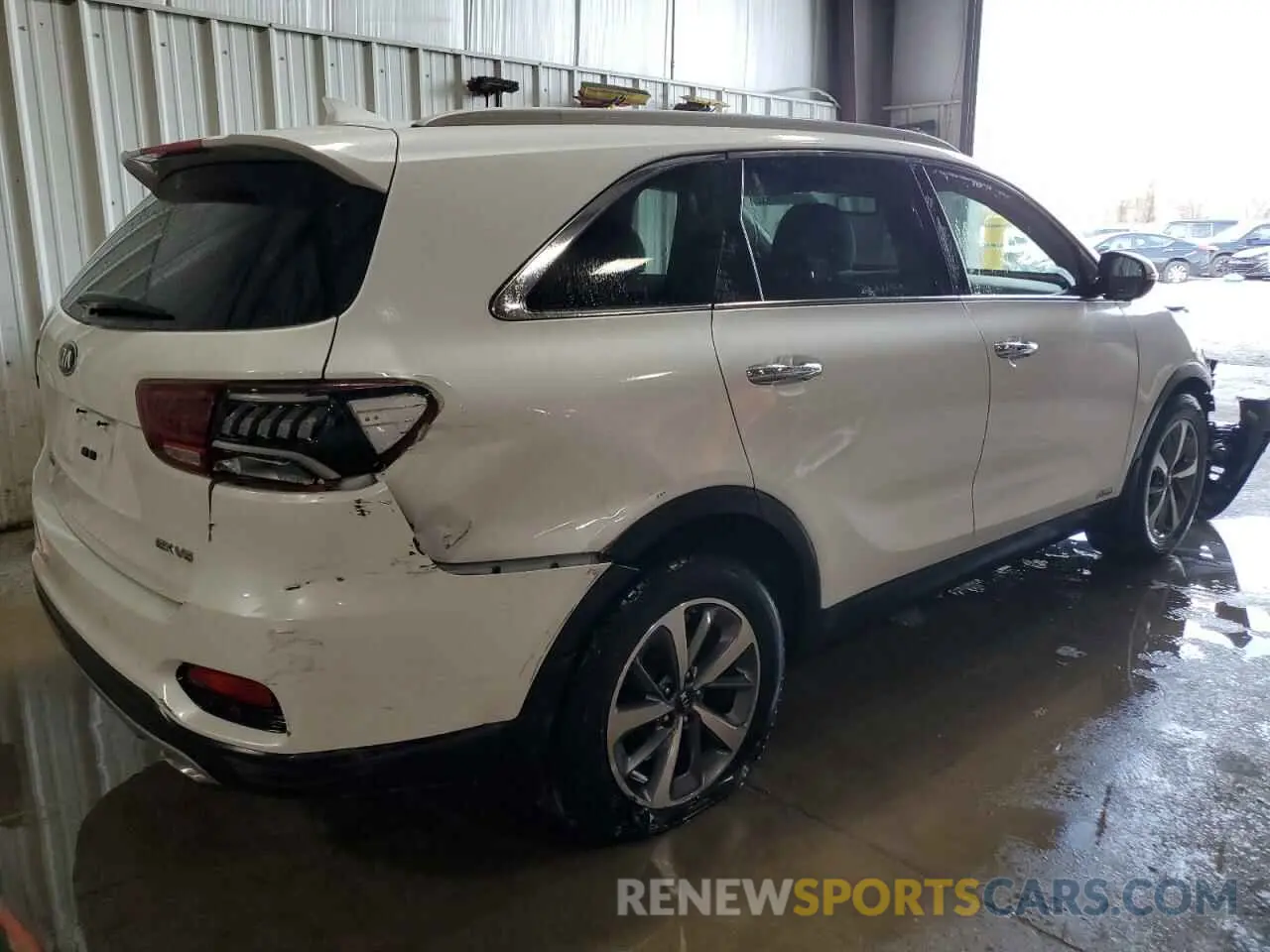 3 Photograph of a damaged car 5XYPHDA57KG465221 KIA SORENTO 2019