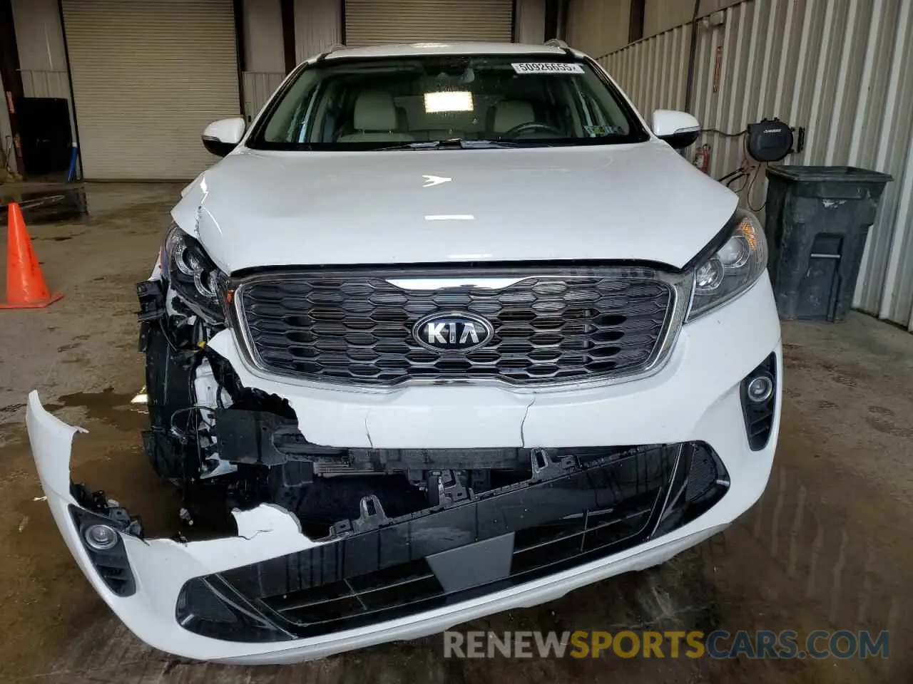 5 Photograph of a damaged car 5XYPHDA57KG465221 KIA SORENTO 2019