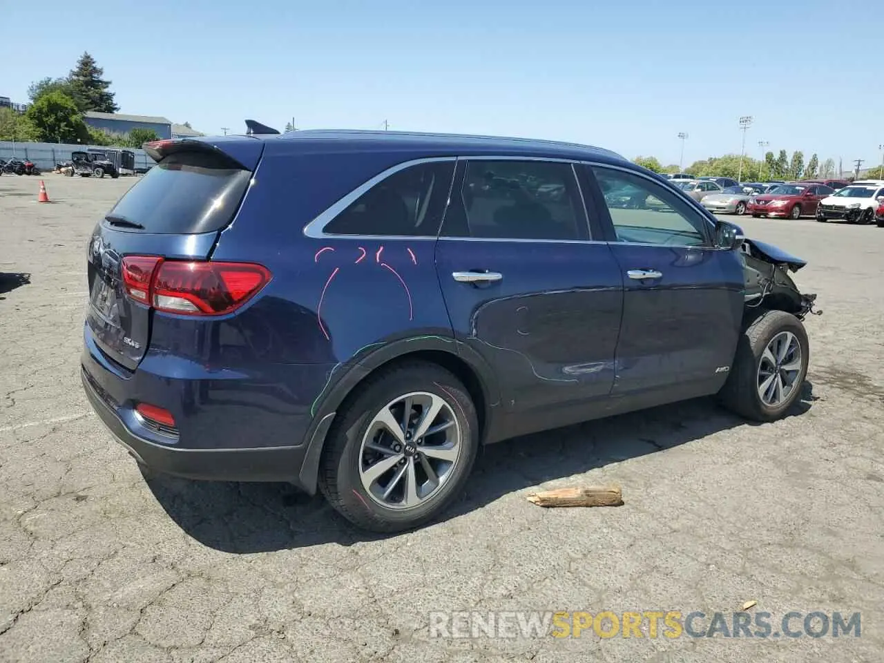 3 Photograph of a damaged car 5XYPHDA58KG462280 KIA SORENTO 2019