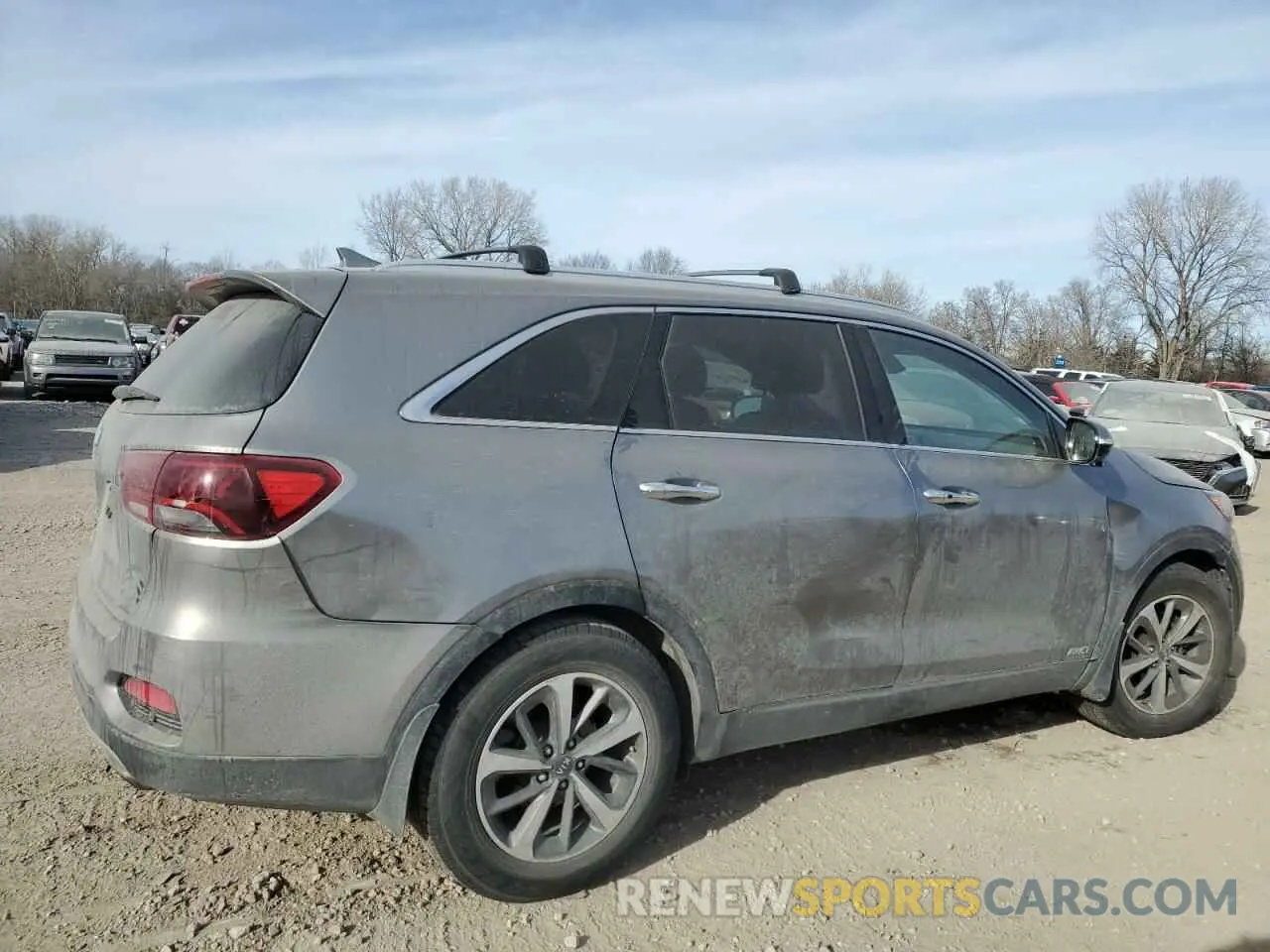 3 Photograph of a damaged car 5XYPHDA58KG501255 KIA SORENTO 2019
