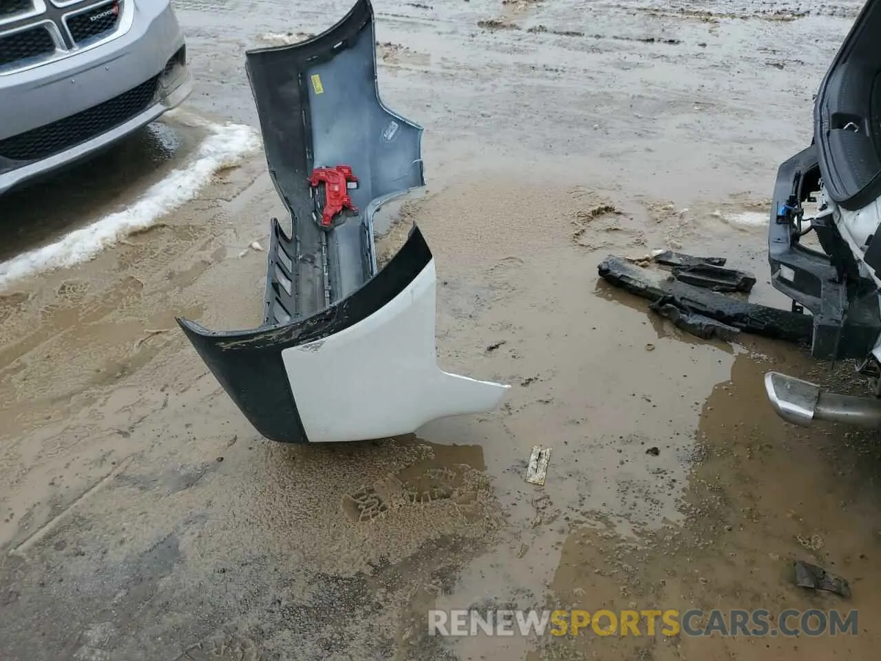 13 Photograph of a damaged car 5XYPHDA58KG588090 KIA SORENTO 2019