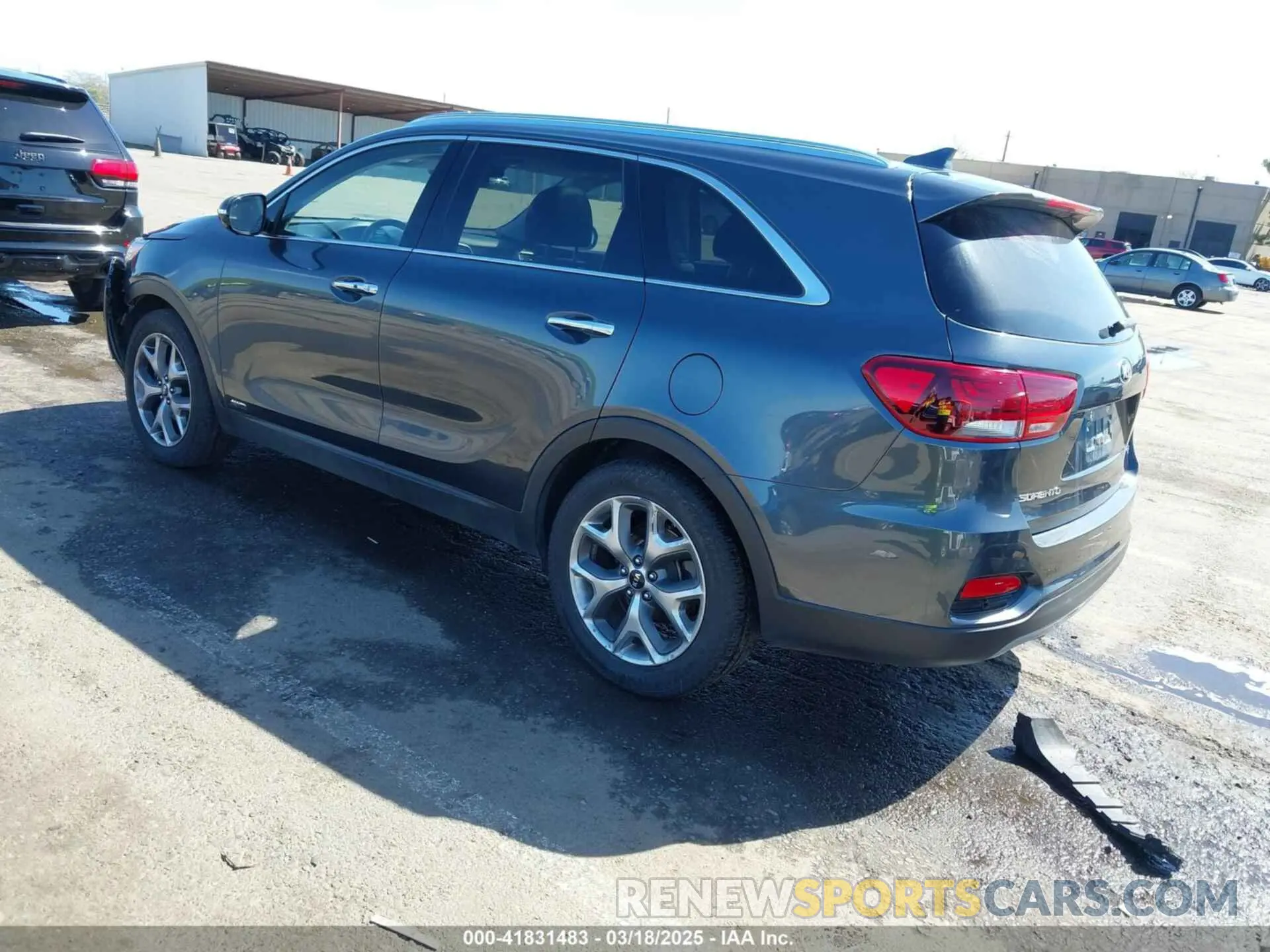 3 Photograph of a damaged car 5XYPHDA58KG608564 KIA SORENTO 2019