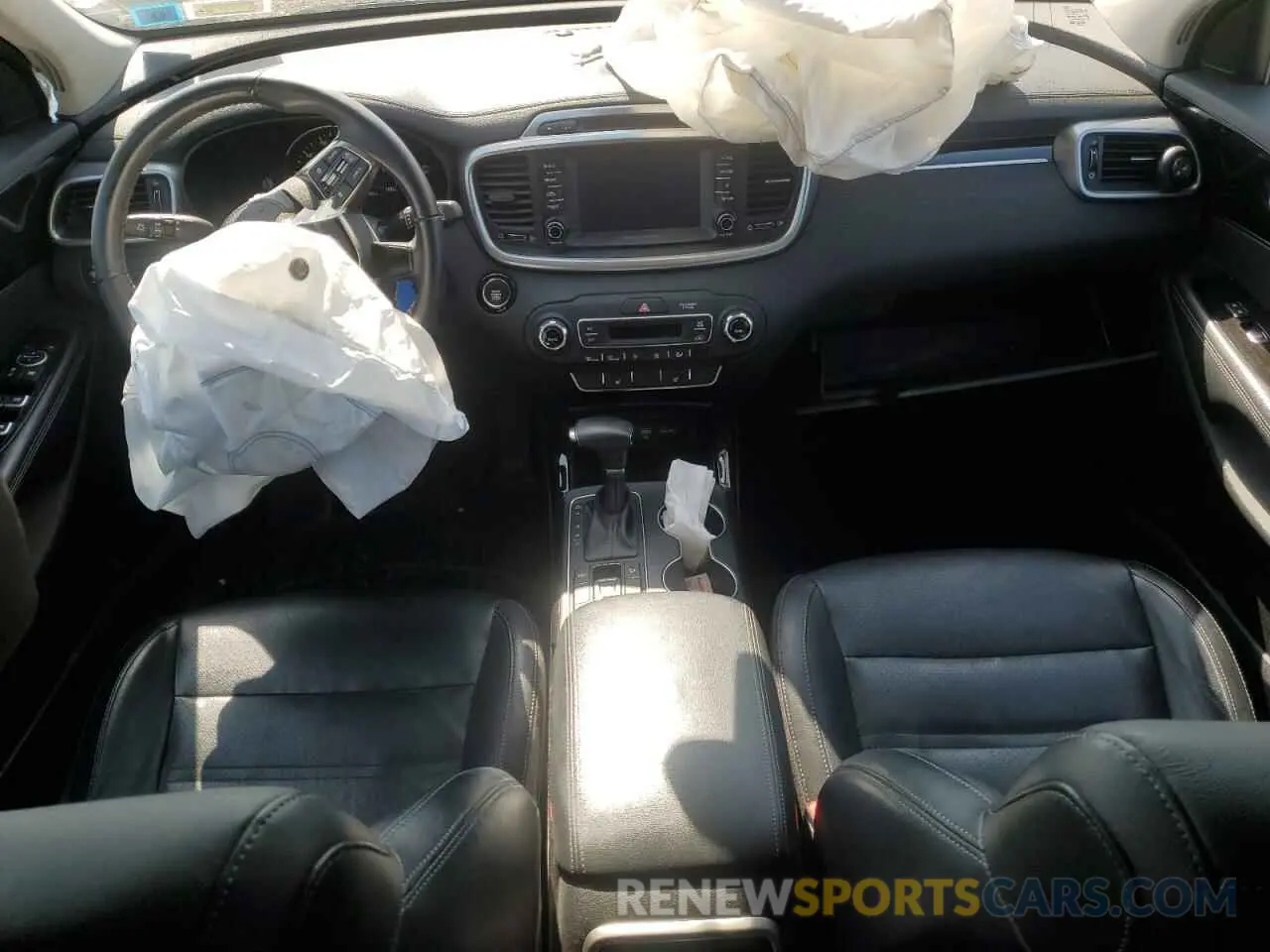 8 Photograph of a damaged car 5XYPHDA59KG448467 KIA SORENTO 2019