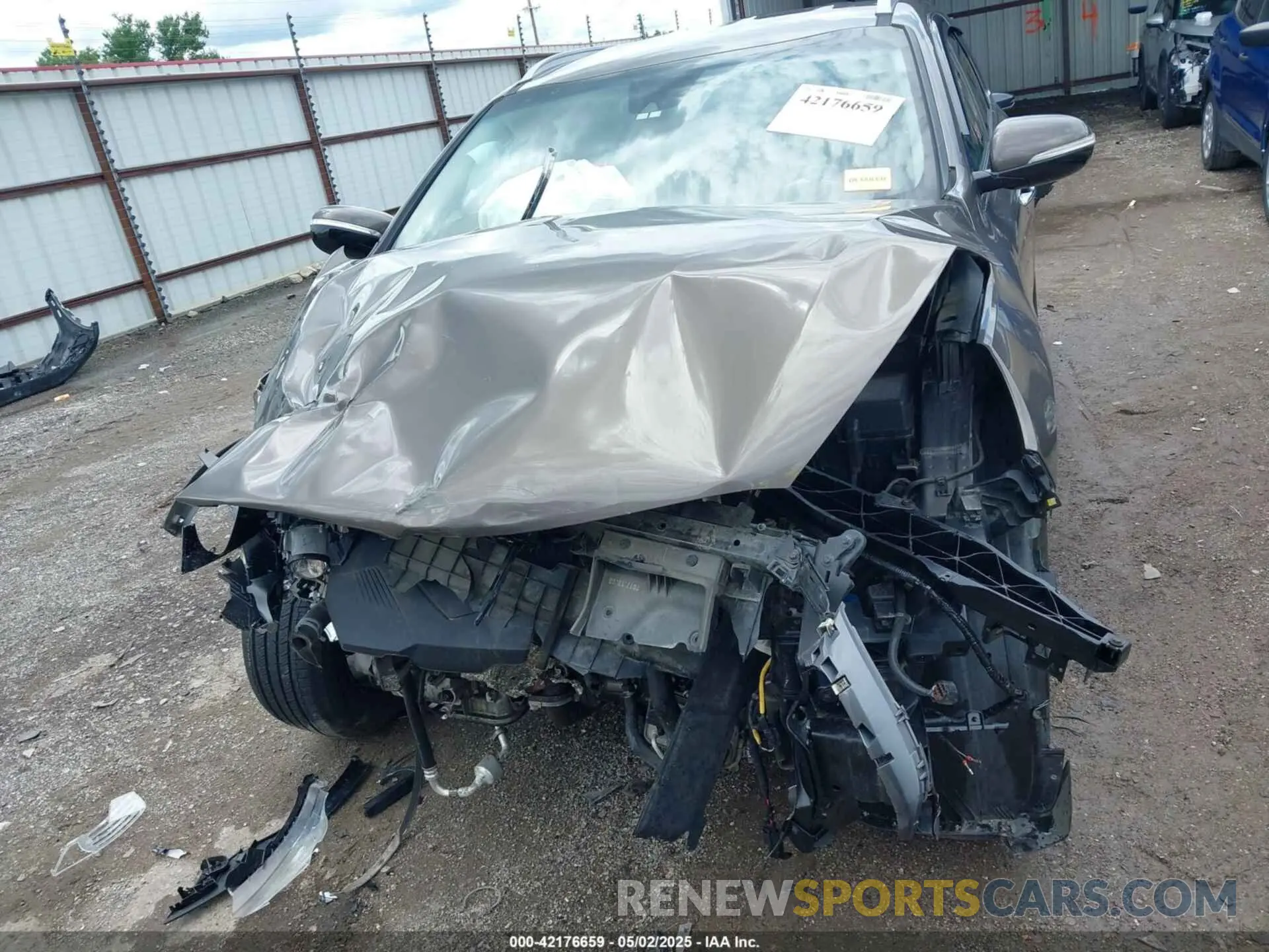 13 Photograph of a damaged car 5XYPHDA59KG453216 KIA SORENTO 2019