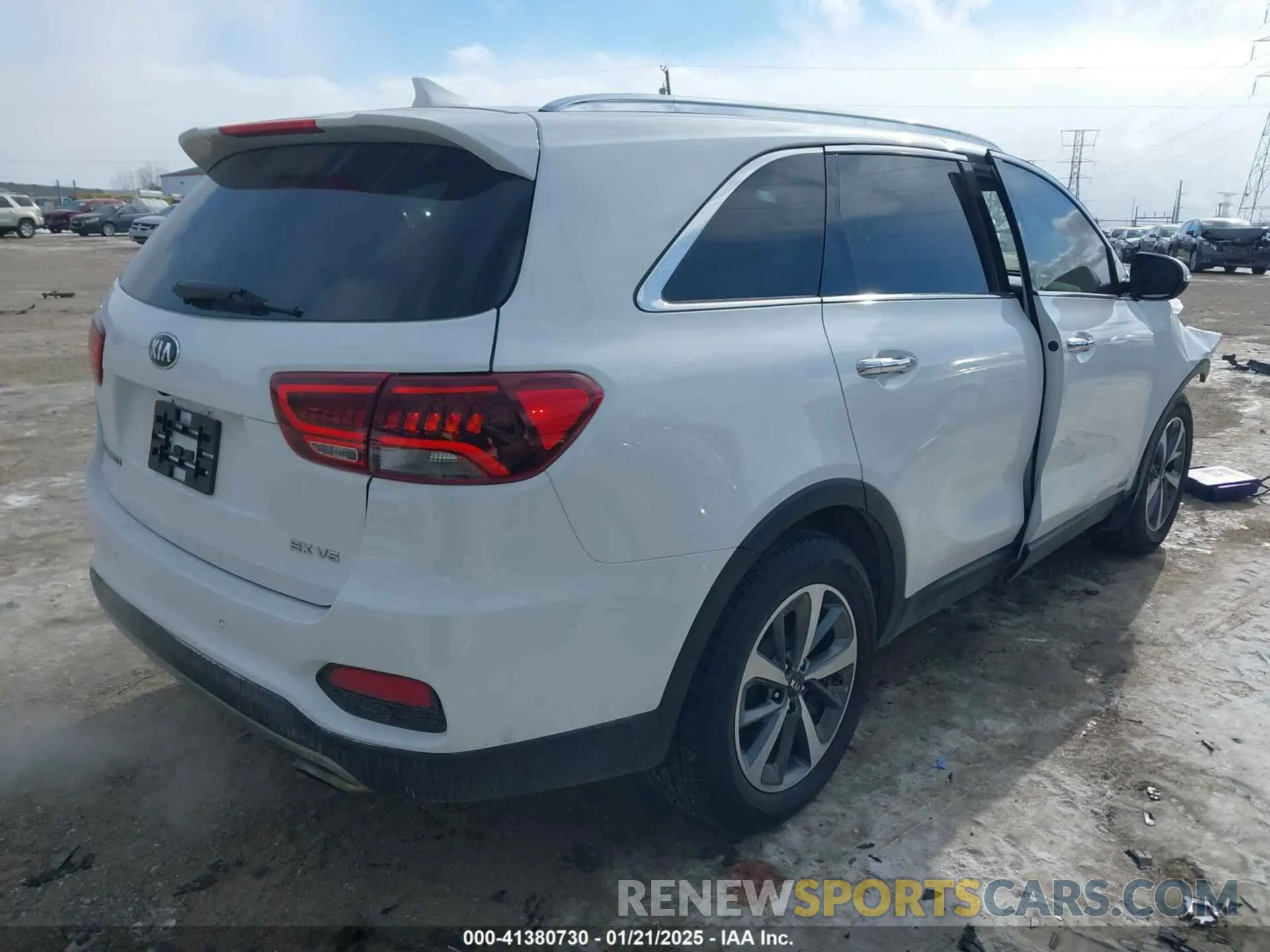 4 Photograph of a damaged car 5XYPHDA59KG464880 KIA SORENTO 2019