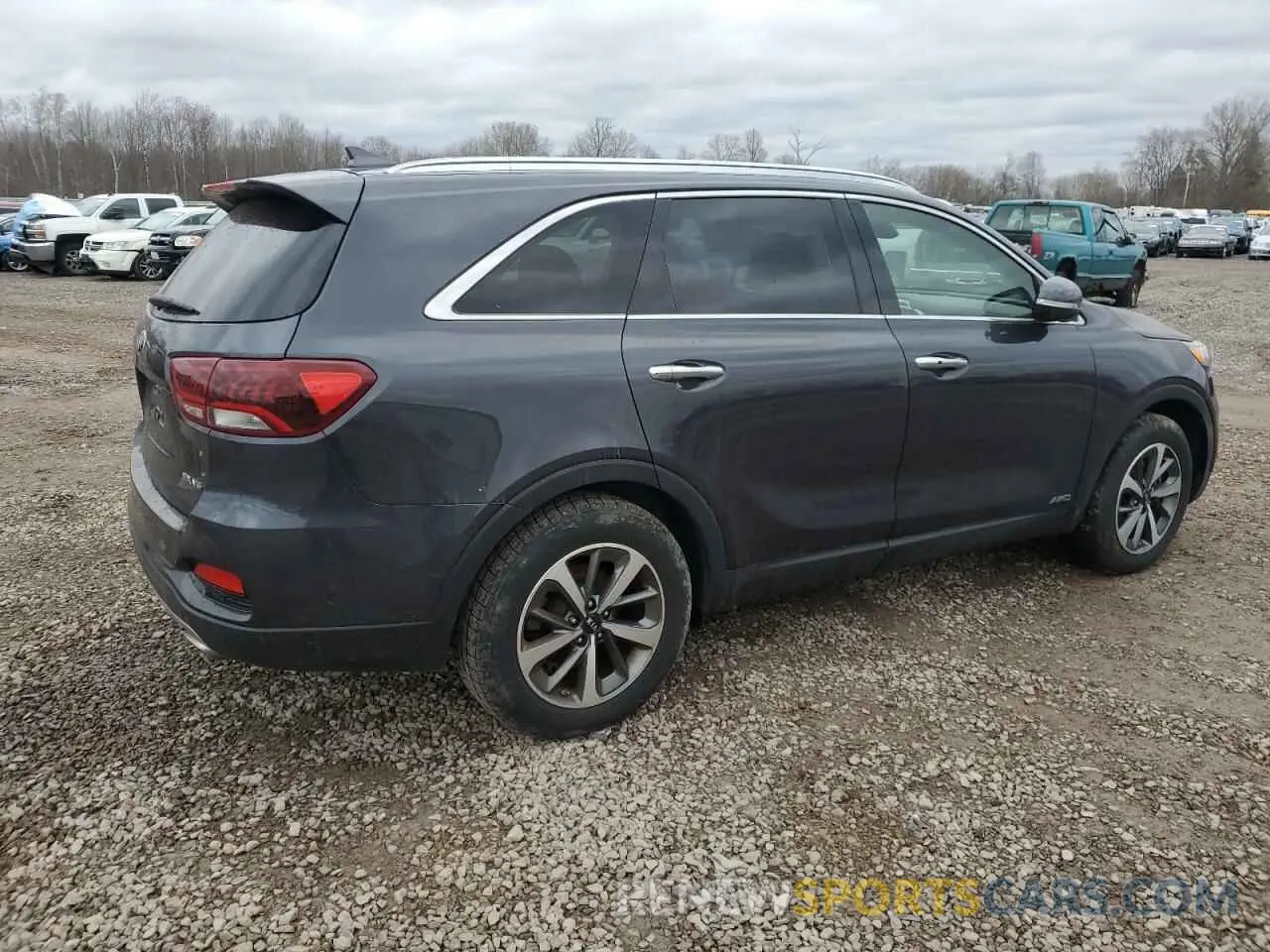 3 Photograph of a damaged car 5XYPHDA59KG515200 KIA SORENTO 2019