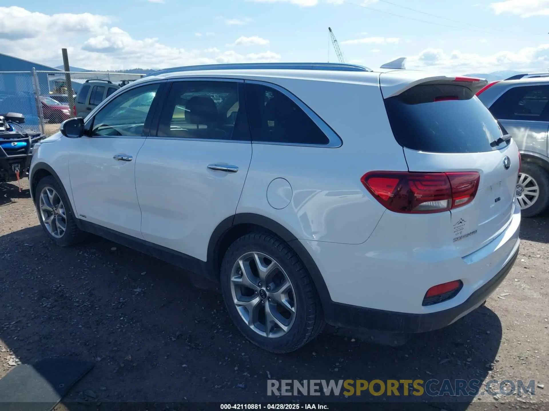 3 Photograph of a damaged car 5XYPHDA59KG606743 KIA SORENTO 2019