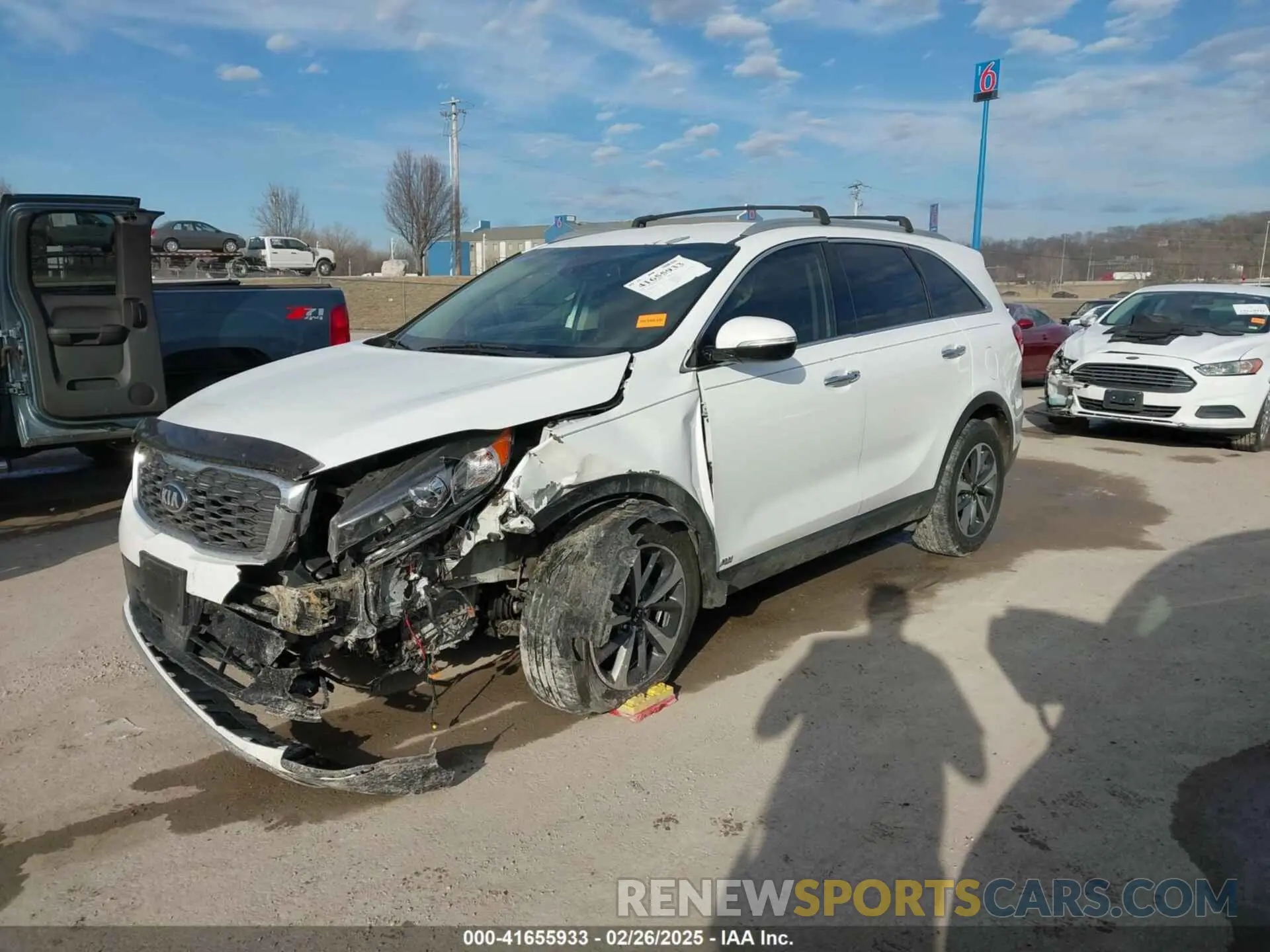 2 Photograph of a damaged car 5XYPHDA5XKG507641 KIA SORENTO 2019
