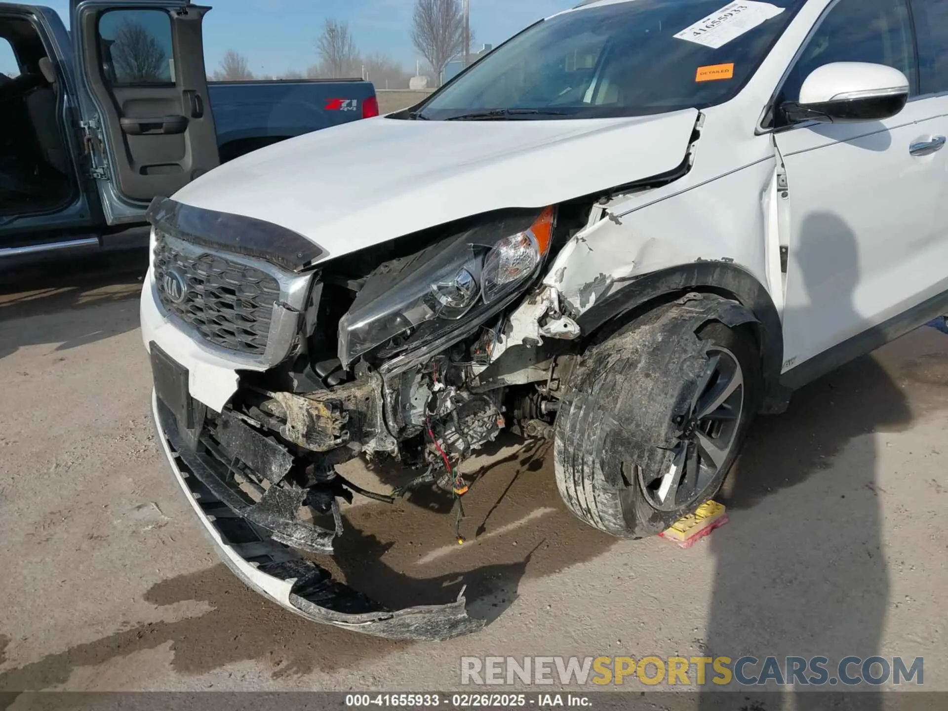 6 Photograph of a damaged car 5XYPHDA5XKG507641 KIA SORENTO 2019