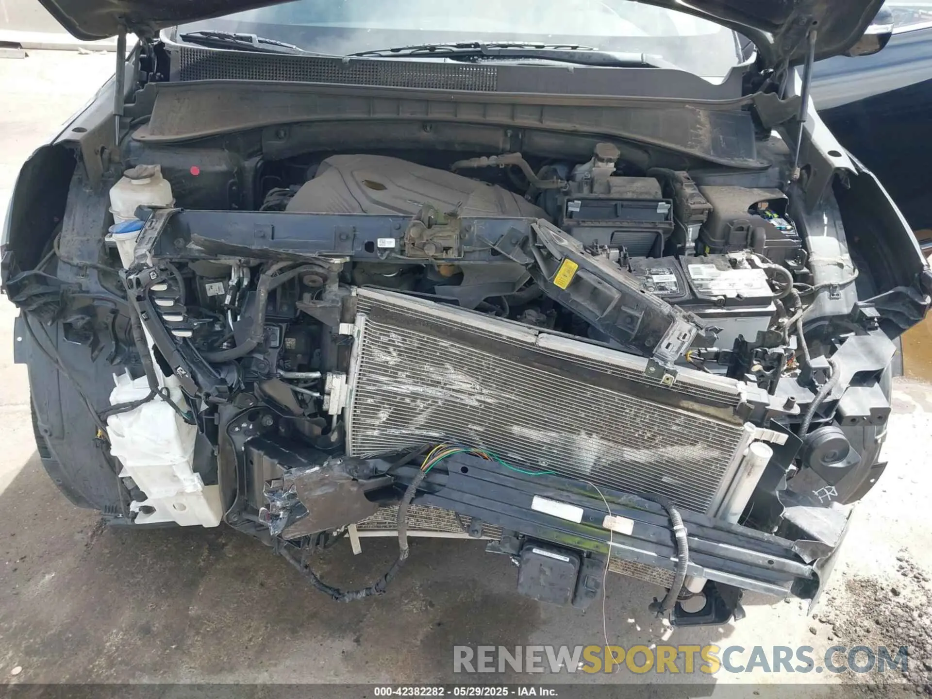 10 Photograph of a damaged car 5XYPK4A51KG525088 KIA SORENTO 2019