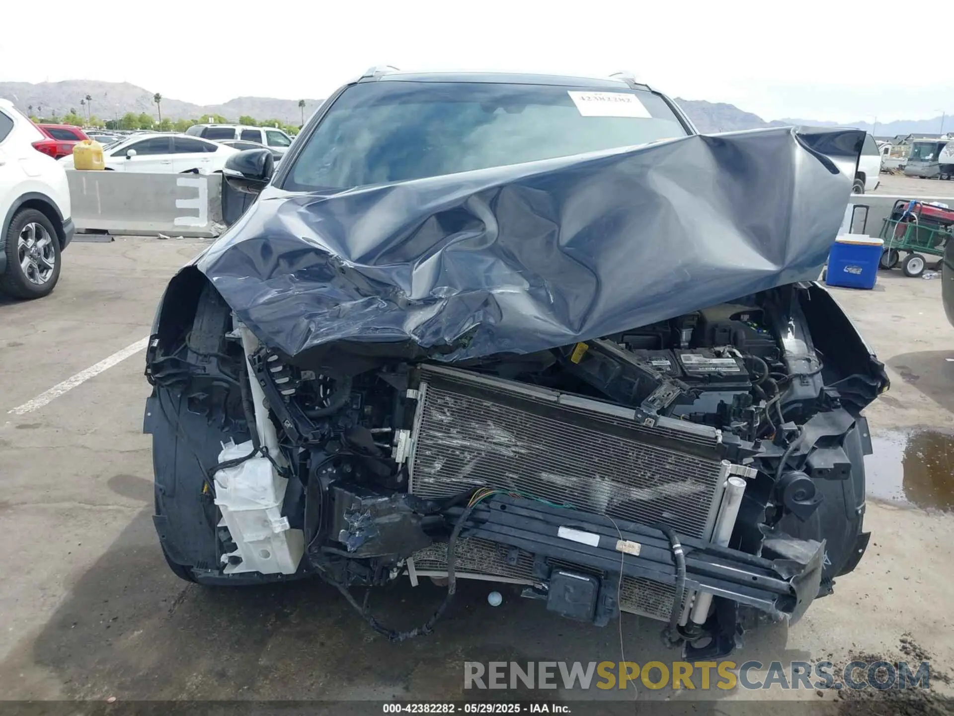 12 Photograph of a damaged car 5XYPK4A51KG525088 KIA SORENTO 2019