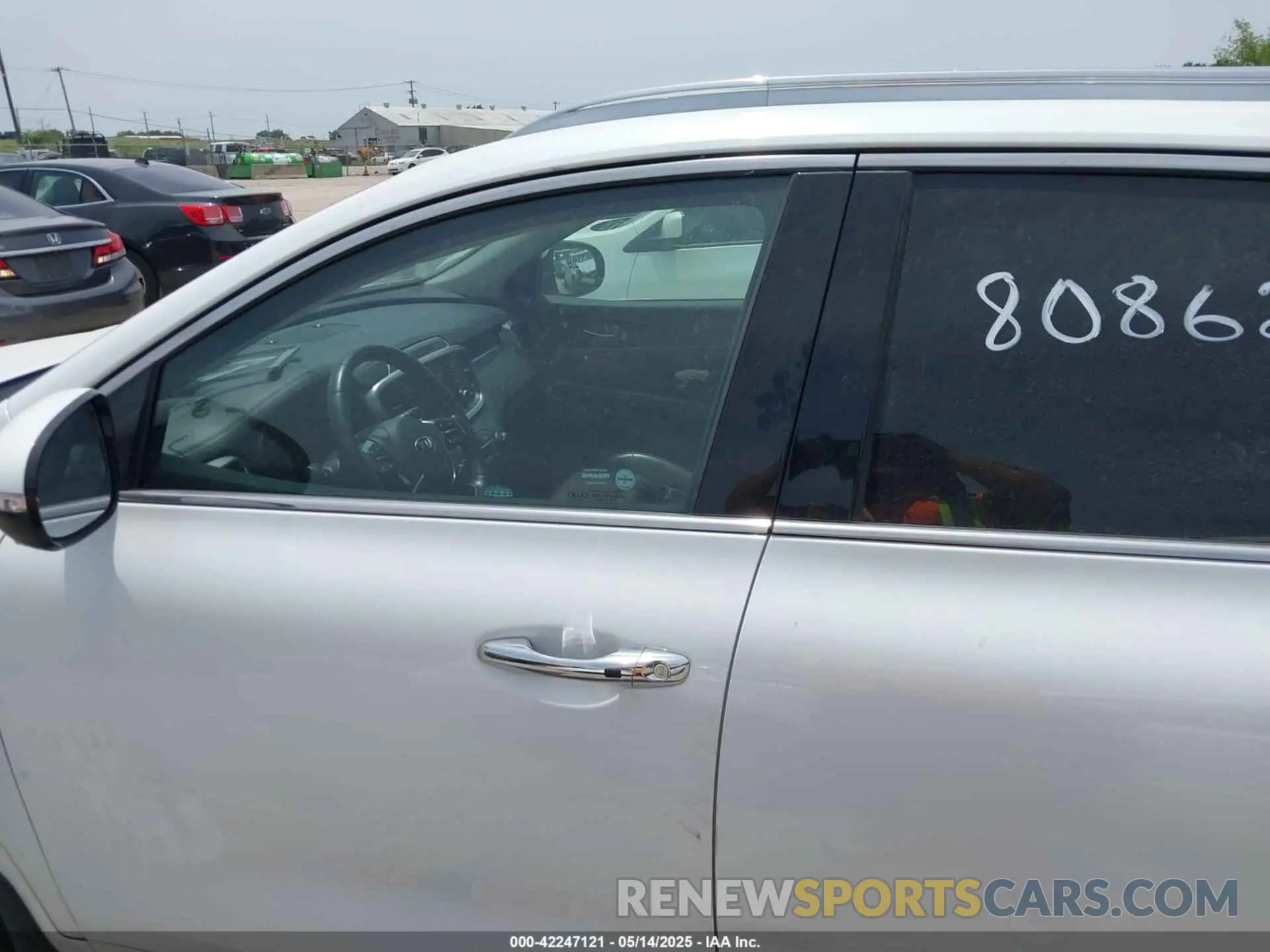 14 Photograph of a damaged car 5XYPK4A52KG450109 KIA SORENTO 2019