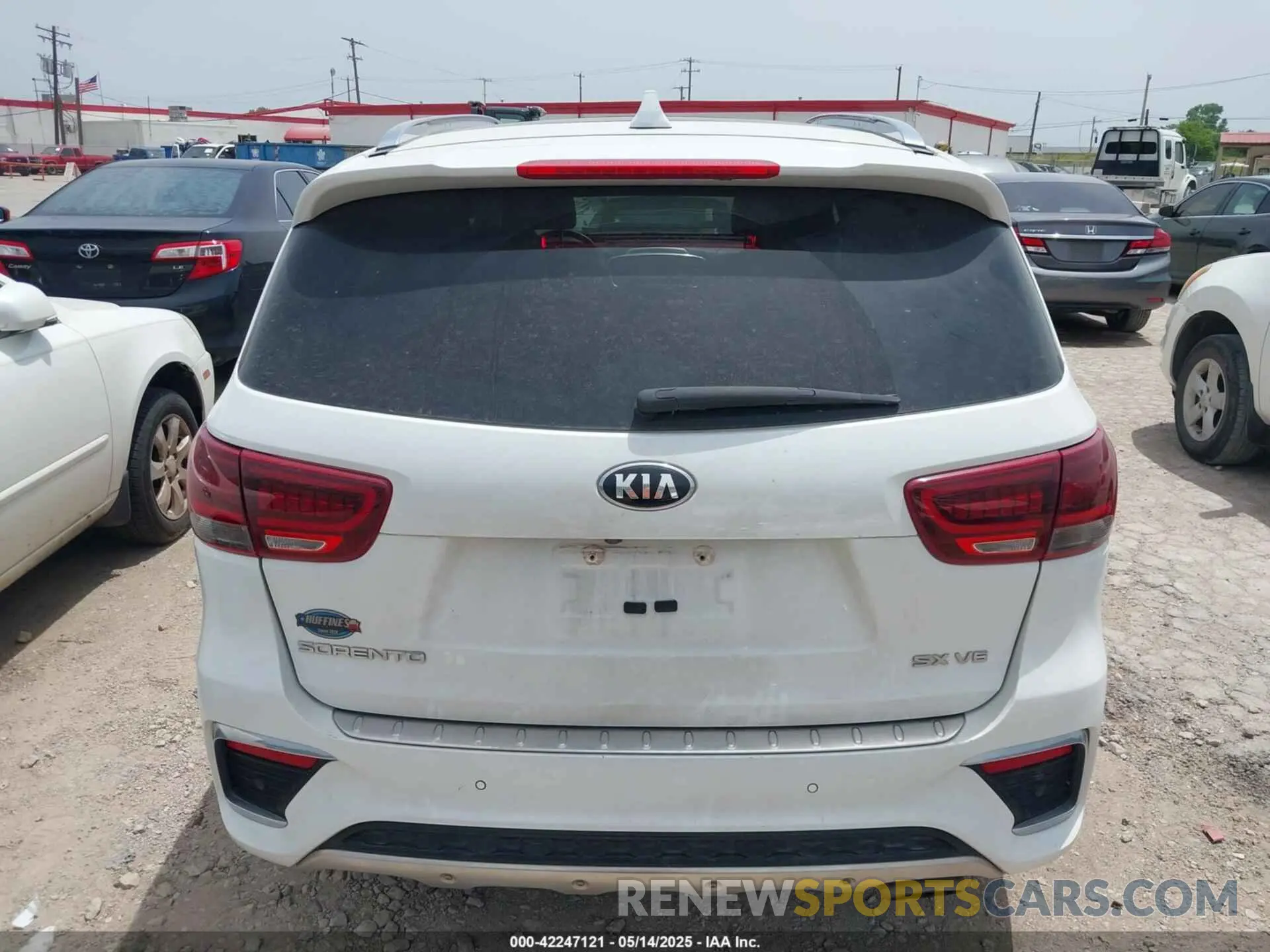 16 Photograph of a damaged car 5XYPK4A52KG450109 KIA SORENTO 2019