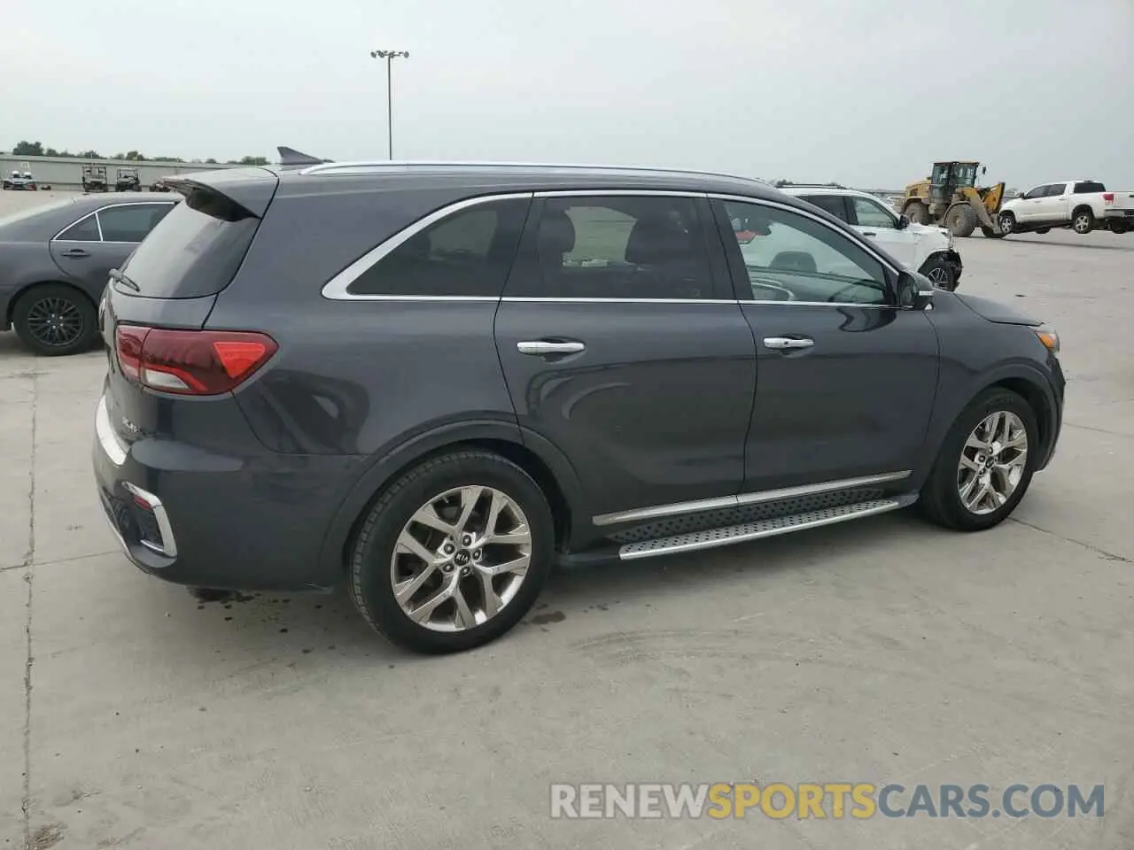 3 Photograph of a damaged car 5XYPK4A52KG465791 KIA SORENTO 2019