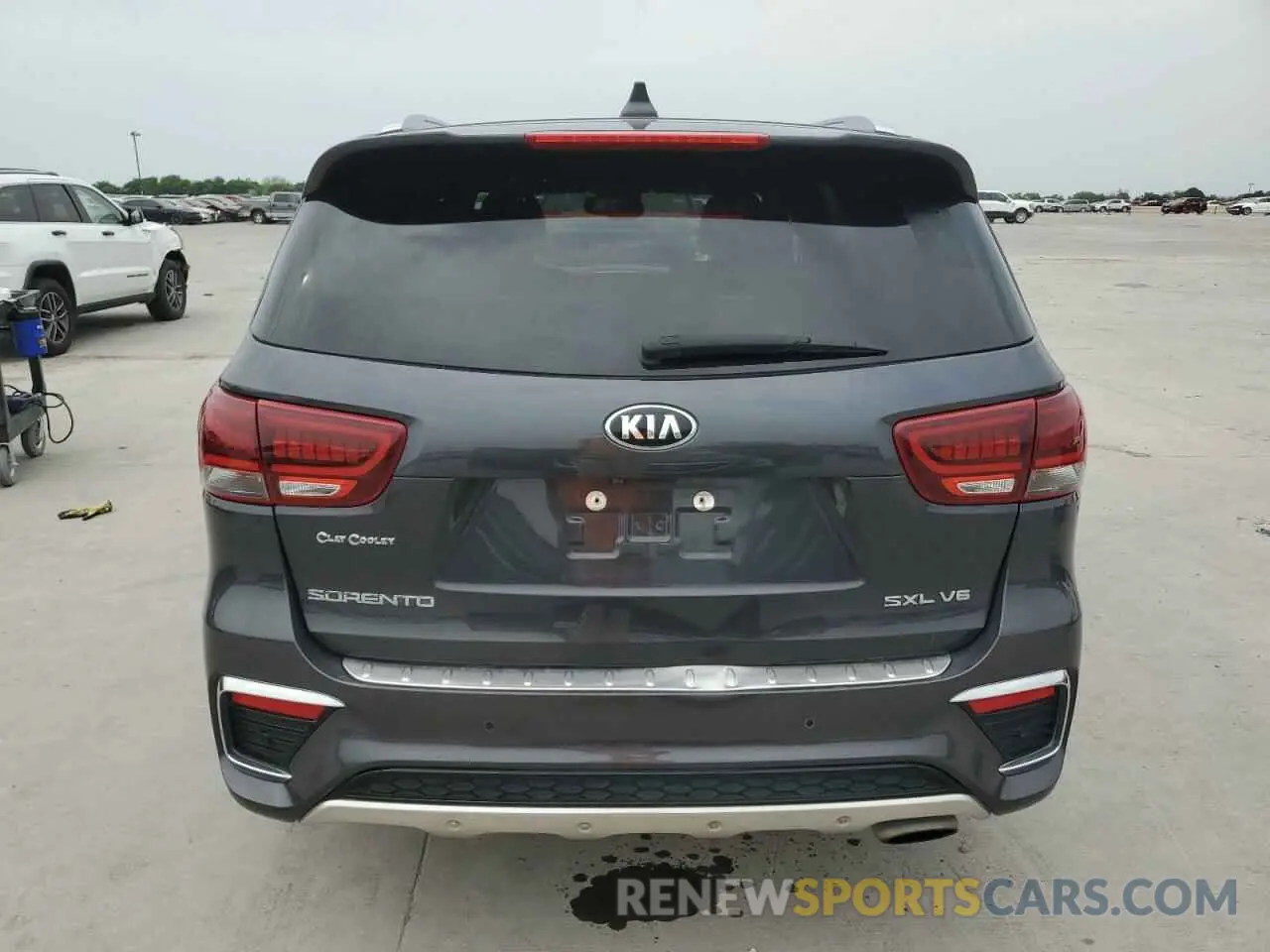 6 Photograph of a damaged car 5XYPK4A52KG465791 KIA SORENTO 2019