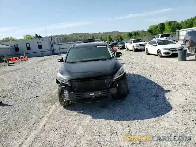 12 Photograph of a damaged car 5XYPK4A54KG504607 KIA SORENTO 2019