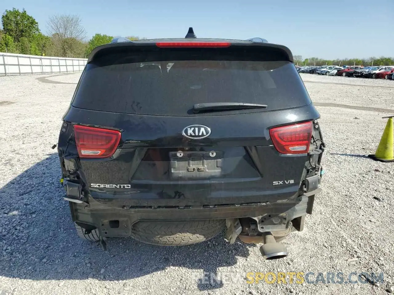 6 Photograph of a damaged car 5XYPK4A54KG504607 KIA SORENTO 2019