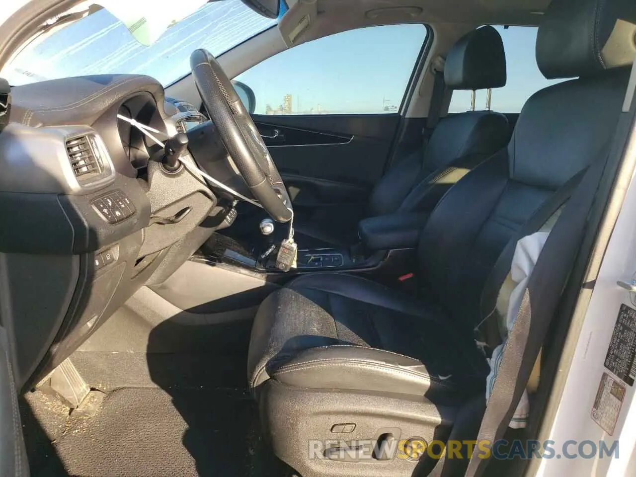 7 Photograph of a damaged car 5XYPK4A55KG434678 KIA SORENTO 2019