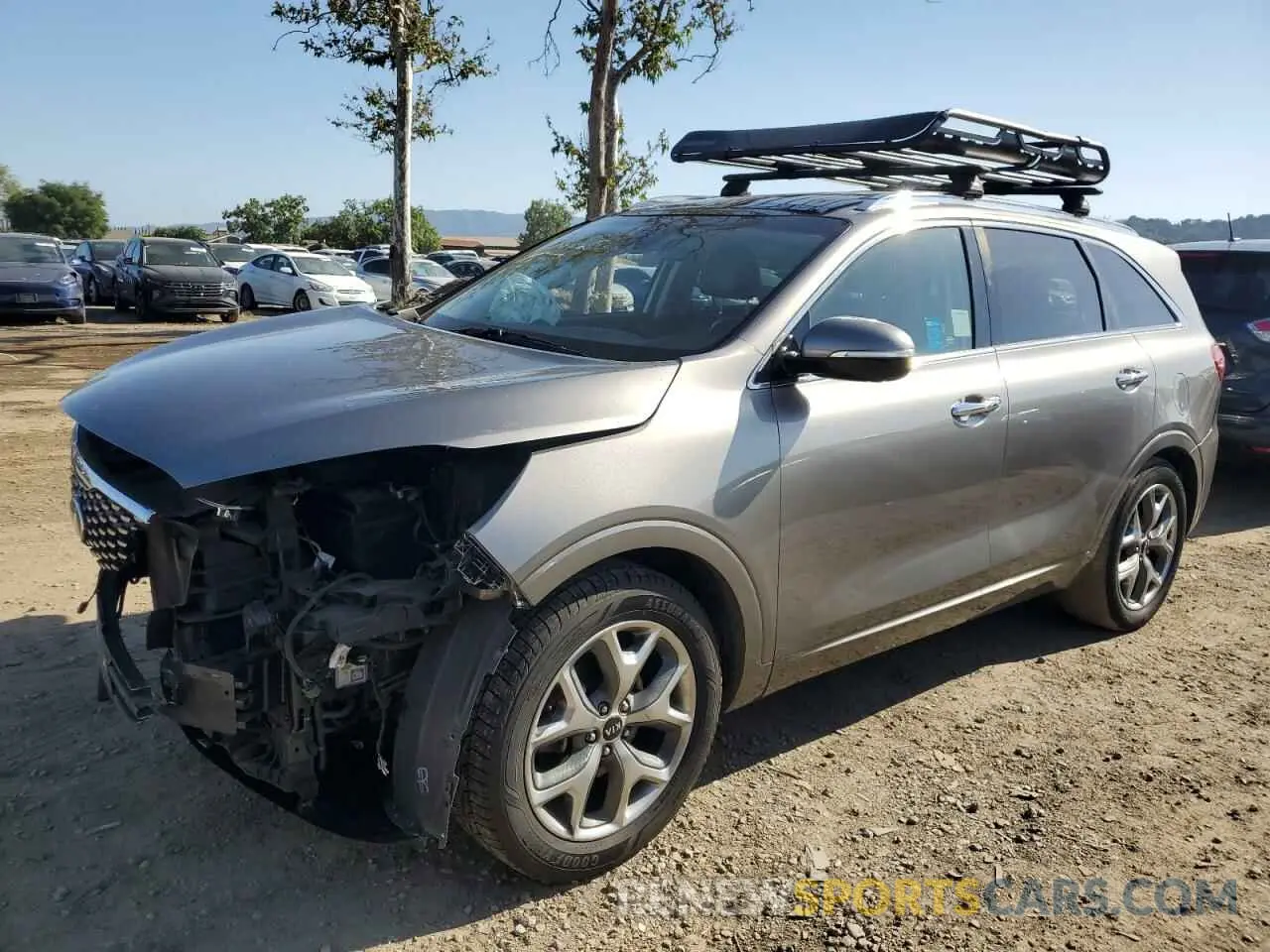 1 Photograph of a damaged car 5XYPK4A56KG528438 KIA SORENTO 2019