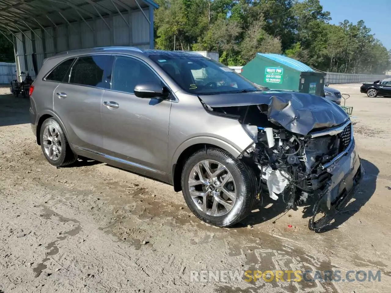 4 Photograph of a damaged car 5XYPK4A5XKG529740 KIA SORENTO 2019