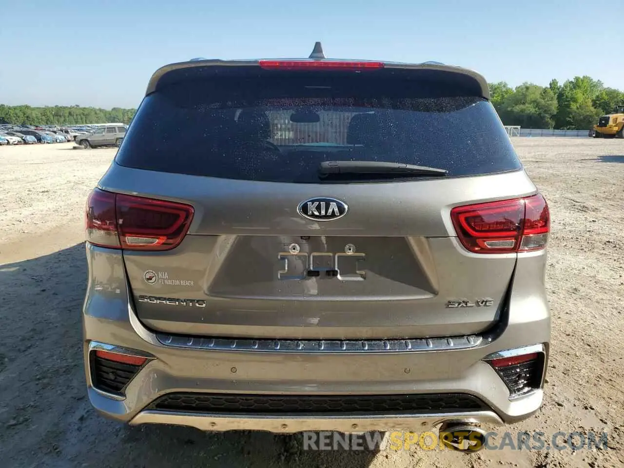 6 Photograph of a damaged car 5XYPK4A5XKG529740 KIA SORENTO 2019