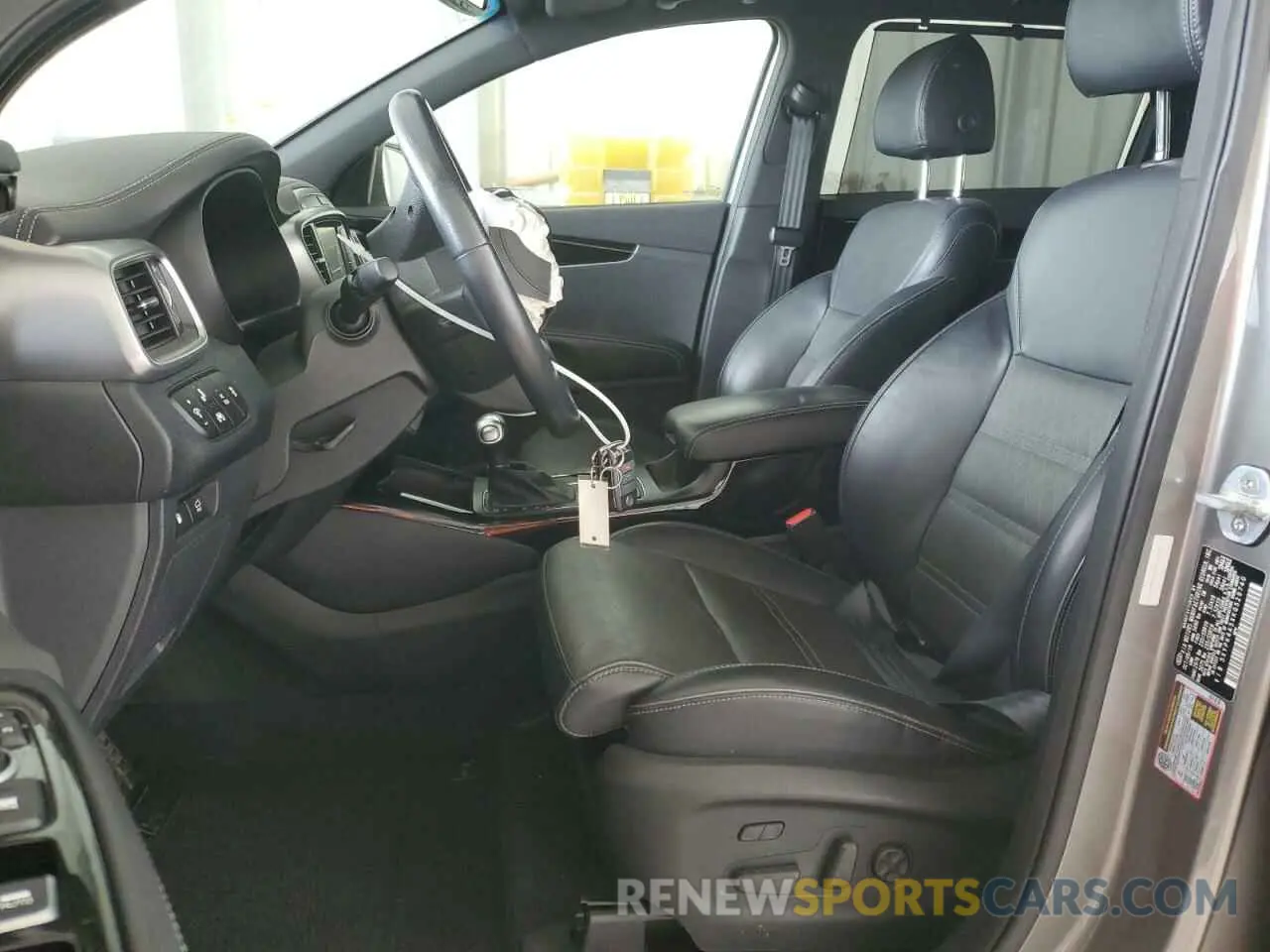 7 Photograph of a damaged car 5XYPK4A5XKG529740 KIA SORENTO 2019