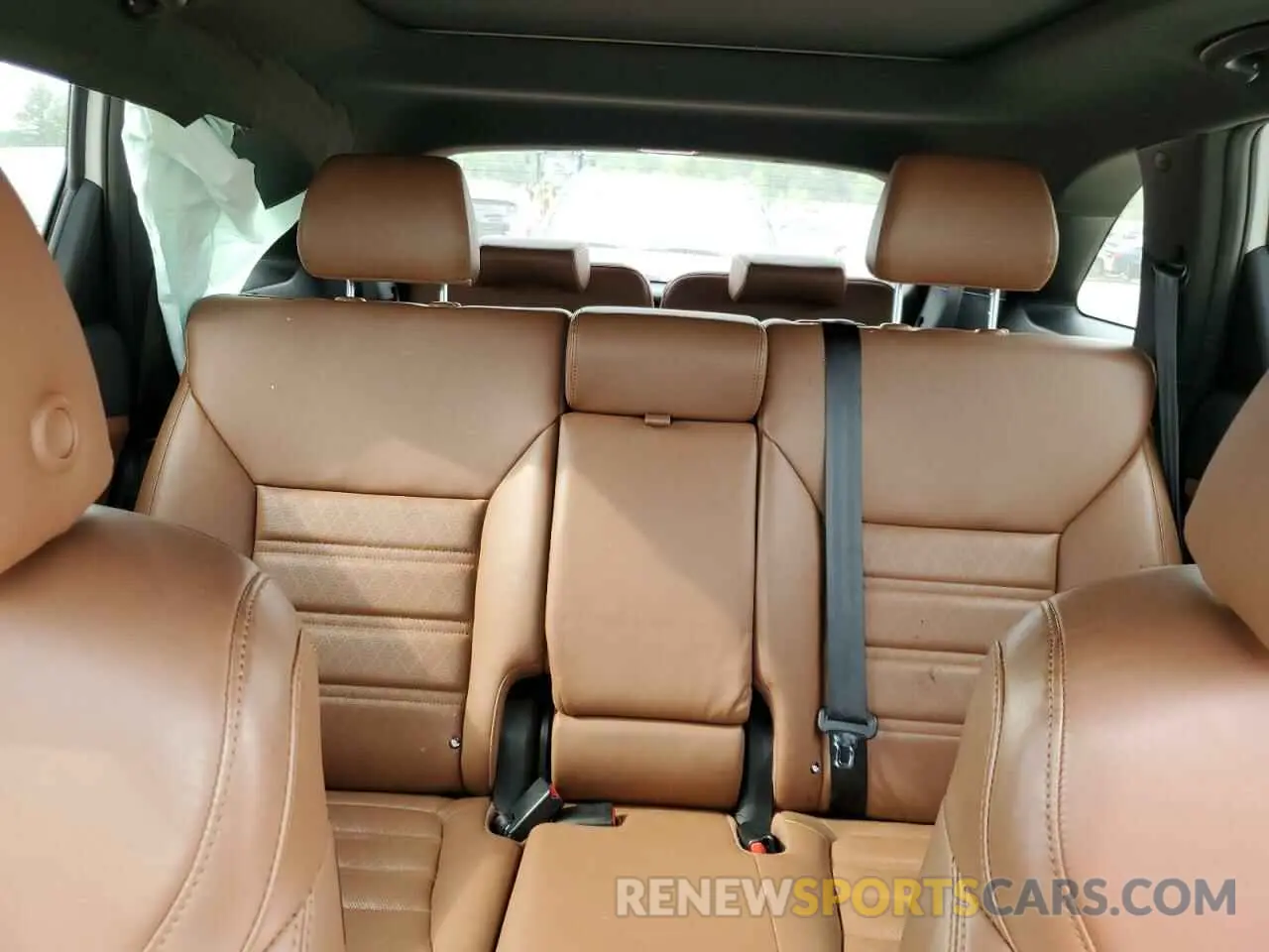10 Photograph of a damaged car 5XYPKDA53KG502850 KIA SORENTO 2019