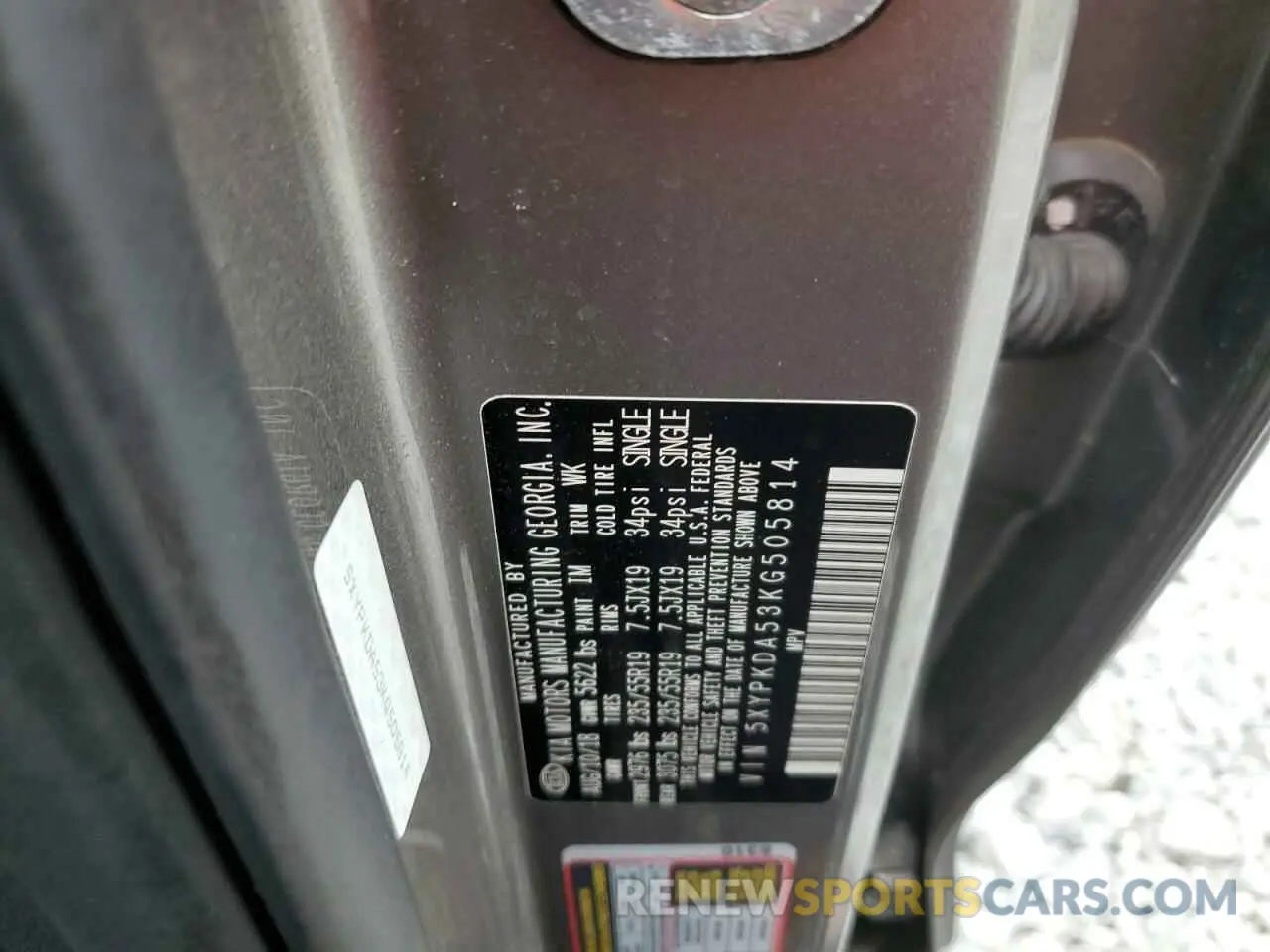 14 Photograph of a damaged car 5XYPKDA53KG505814 KIA SORENTO 2019