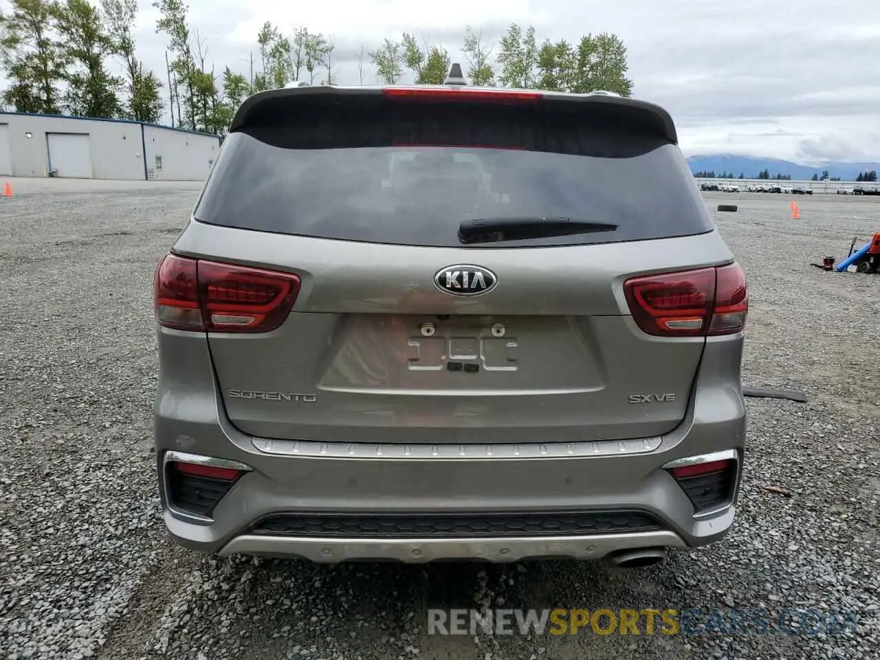 6 Photograph of a damaged car 5XYPKDA54KG459474 KIA SORENTO 2019