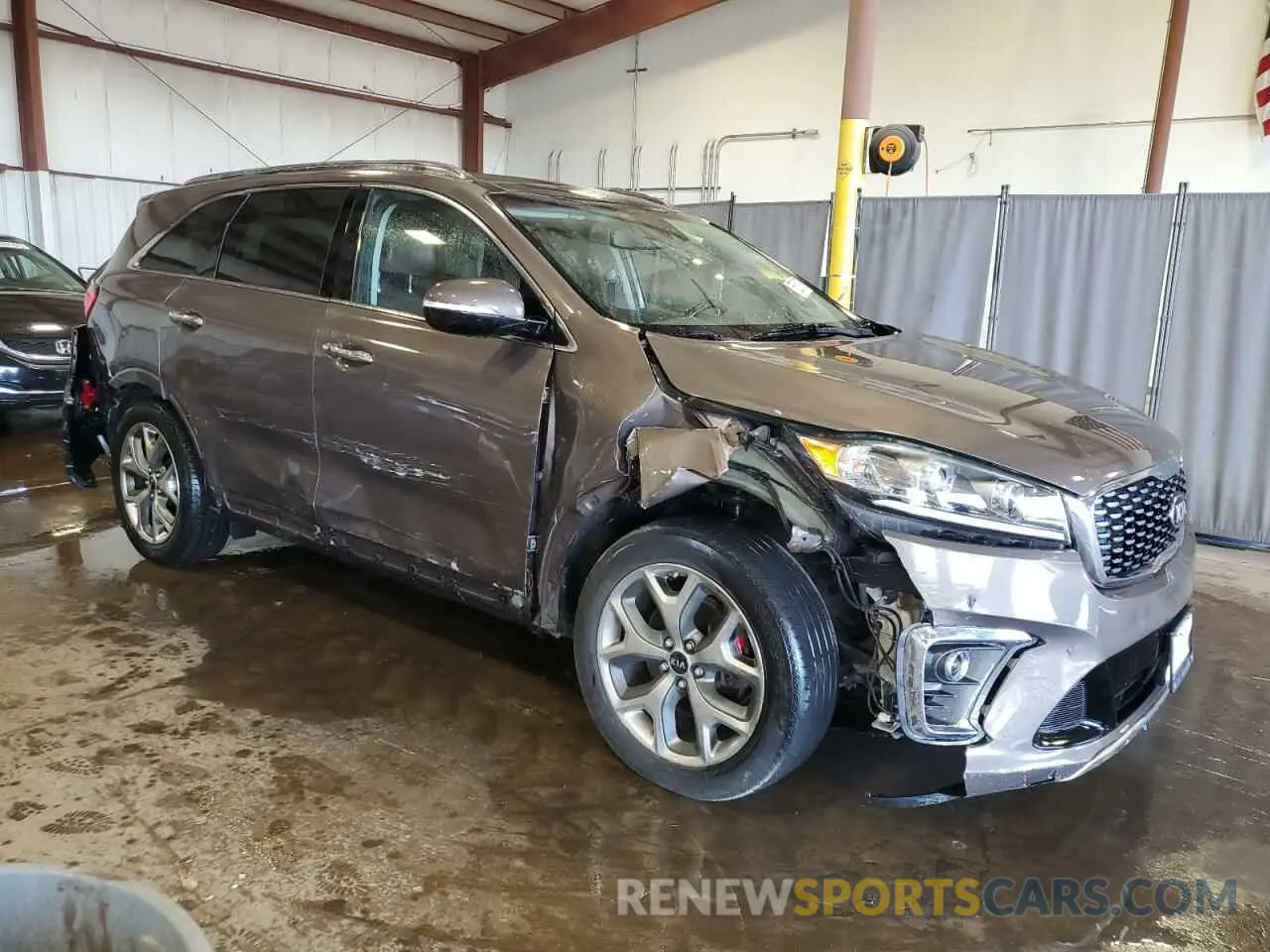 4 Photograph of a damaged car 5XYPKDA55KG444580 KIA SORENTO 2019