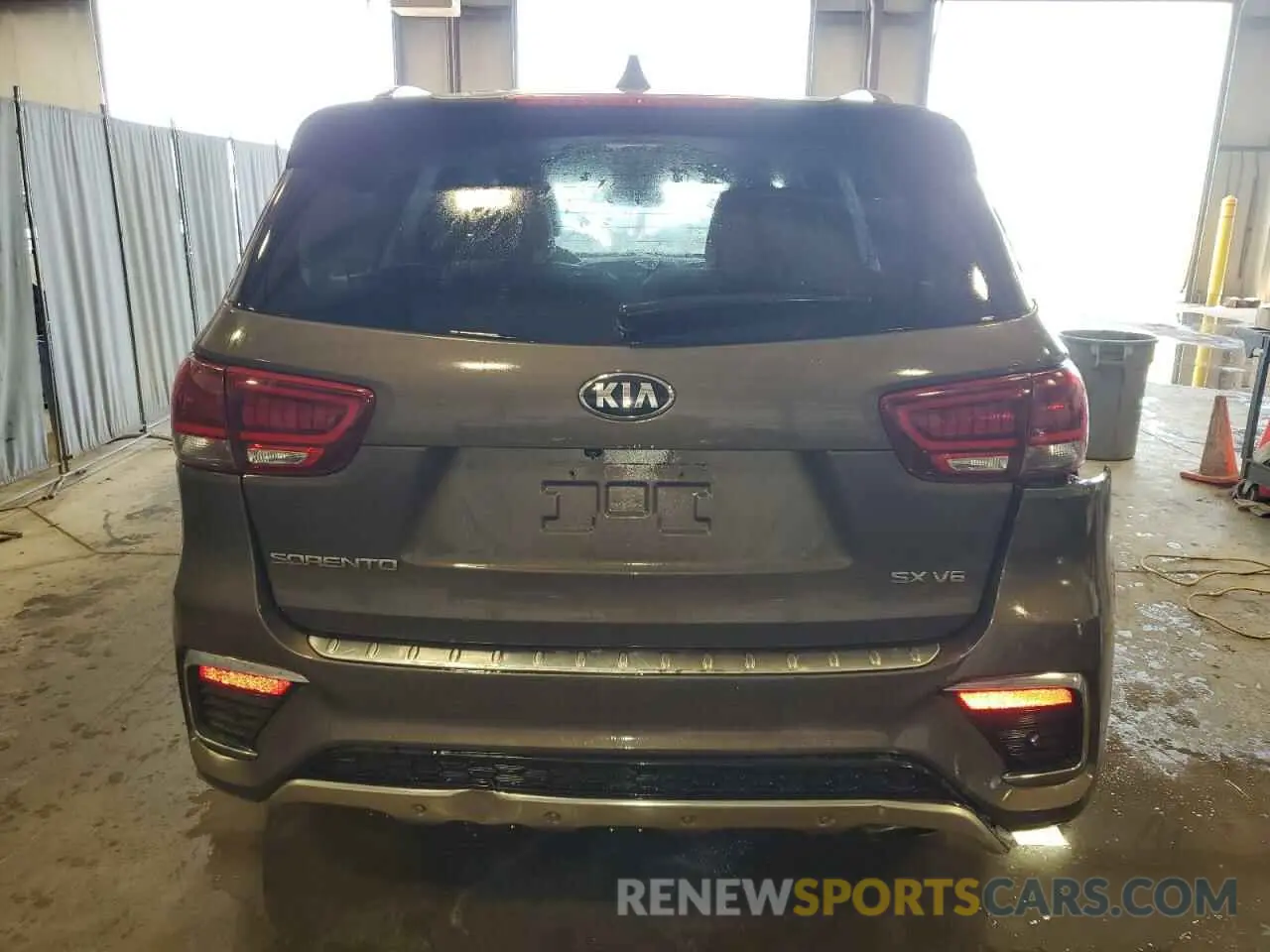 6 Photograph of a damaged car 5XYPKDA55KG444580 KIA SORENTO 2019