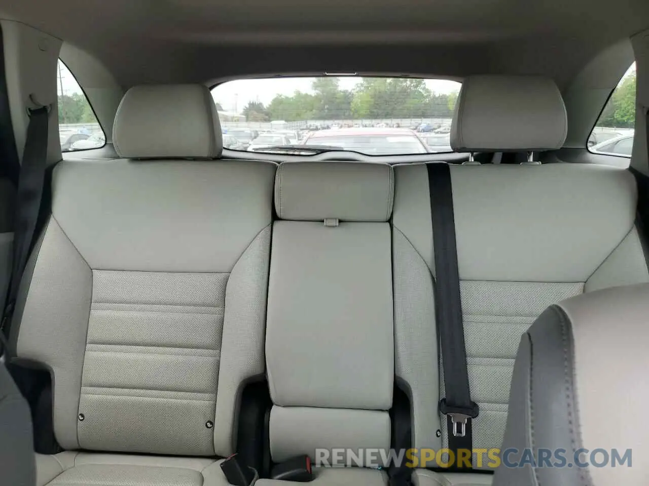 10 Photograph of a damaged car 5XYPKDA56KG477989 KIA SORENTO 2019