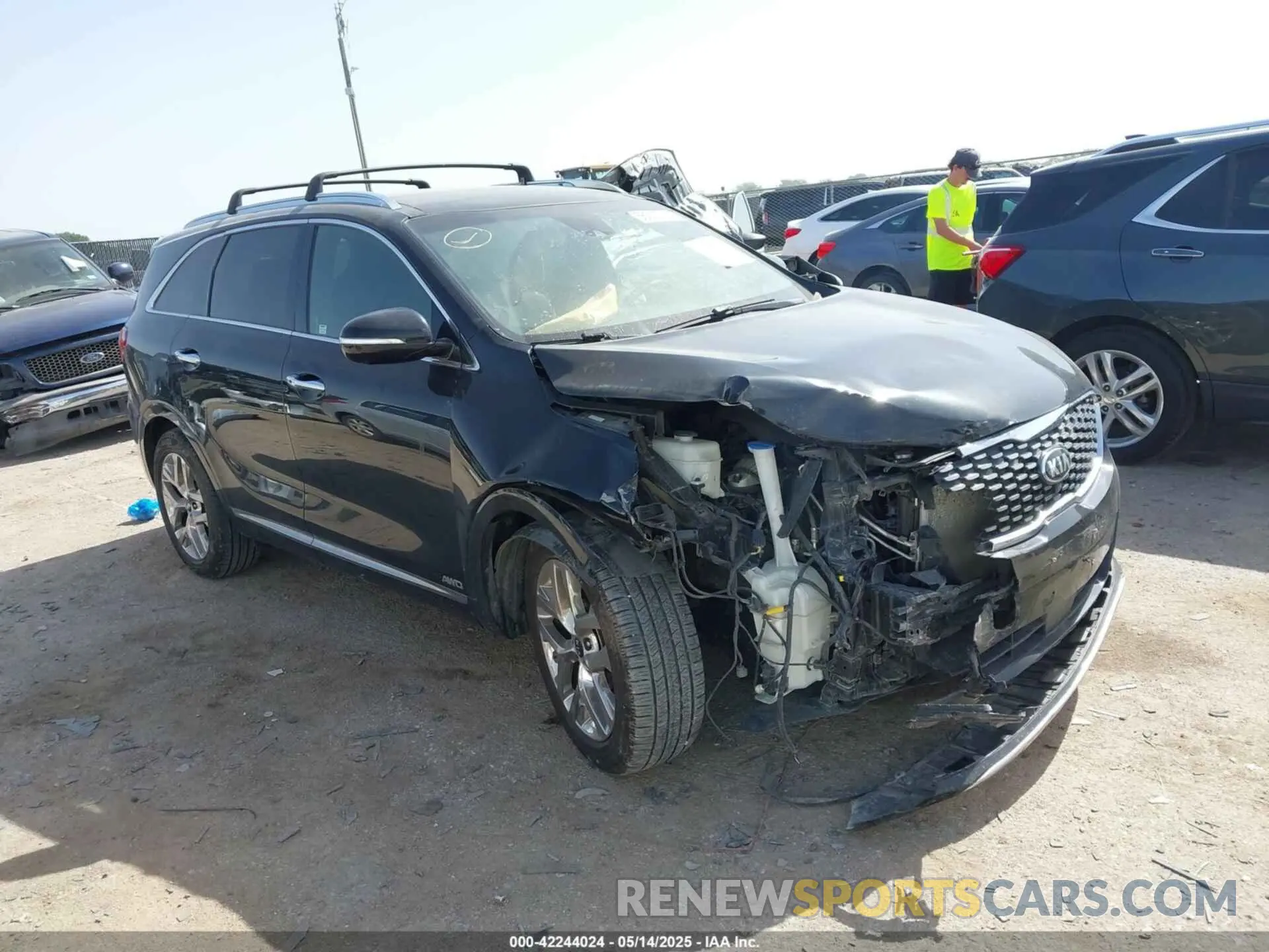 1 Photograph of a damaged car 5XYPKDA56KG544039 KIA SORENTO 2019