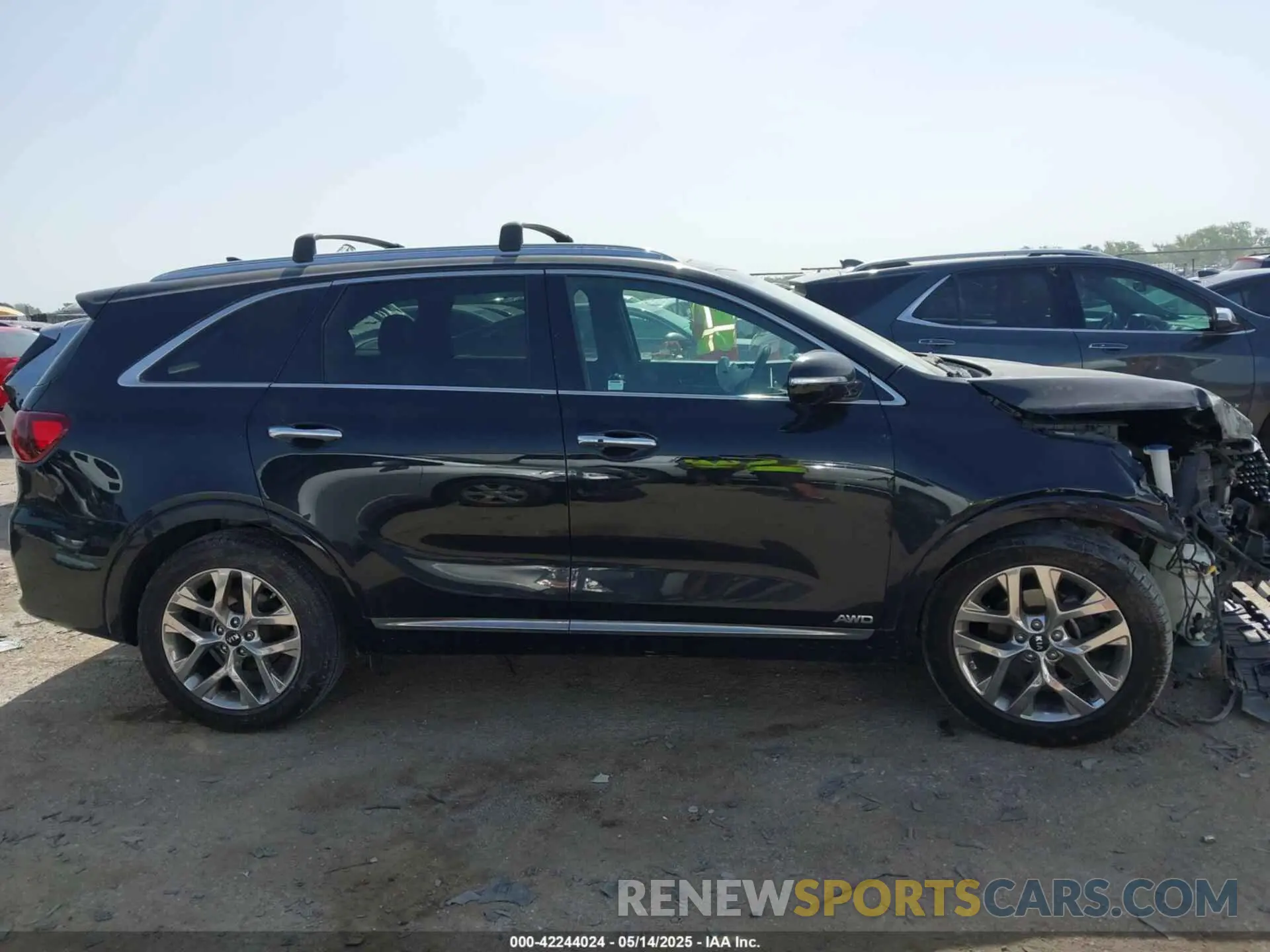 13 Photograph of a damaged car 5XYPKDA56KG544039 KIA SORENTO 2019