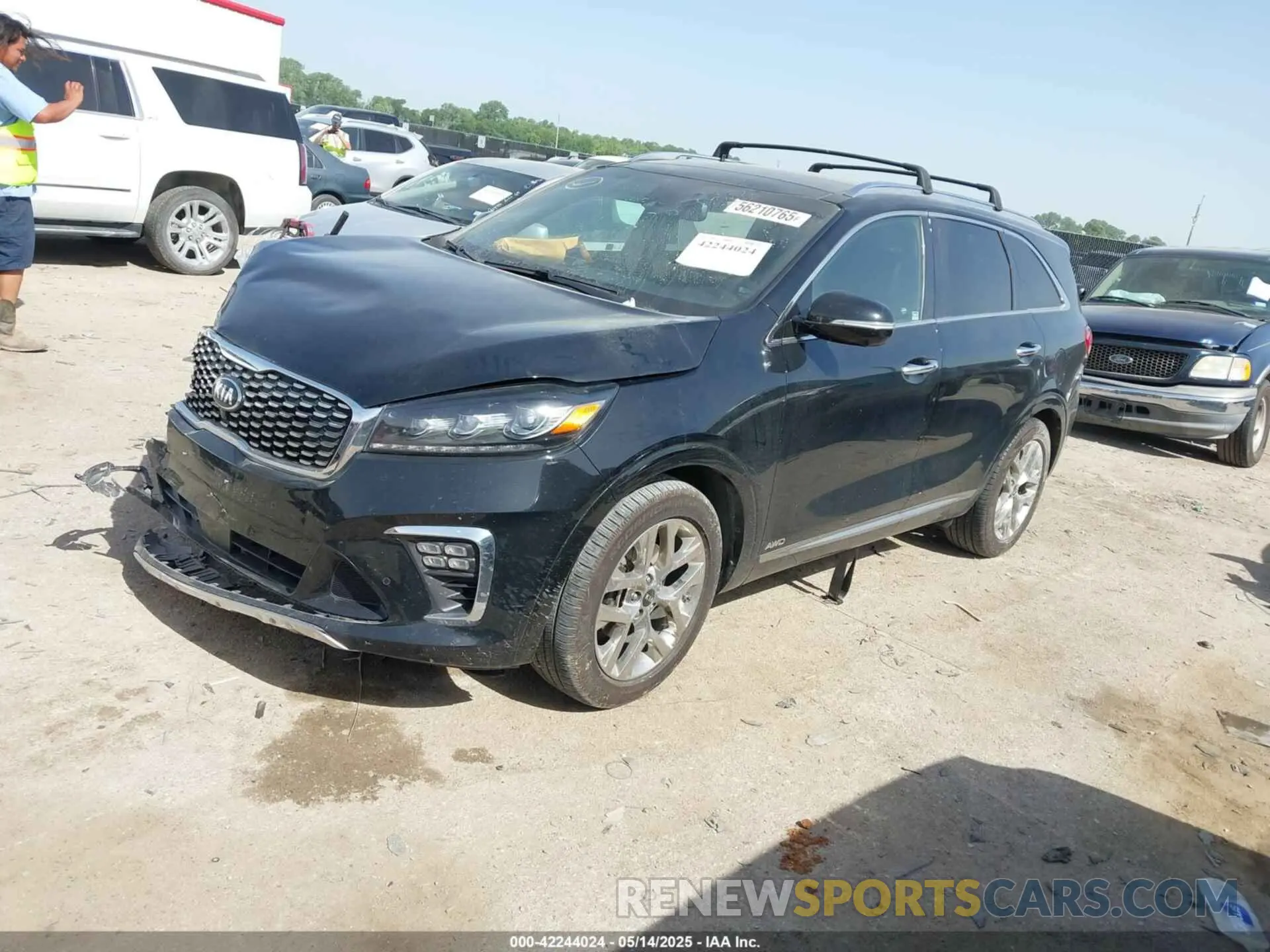 2 Photograph of a damaged car 5XYPKDA56KG544039 KIA SORENTO 2019