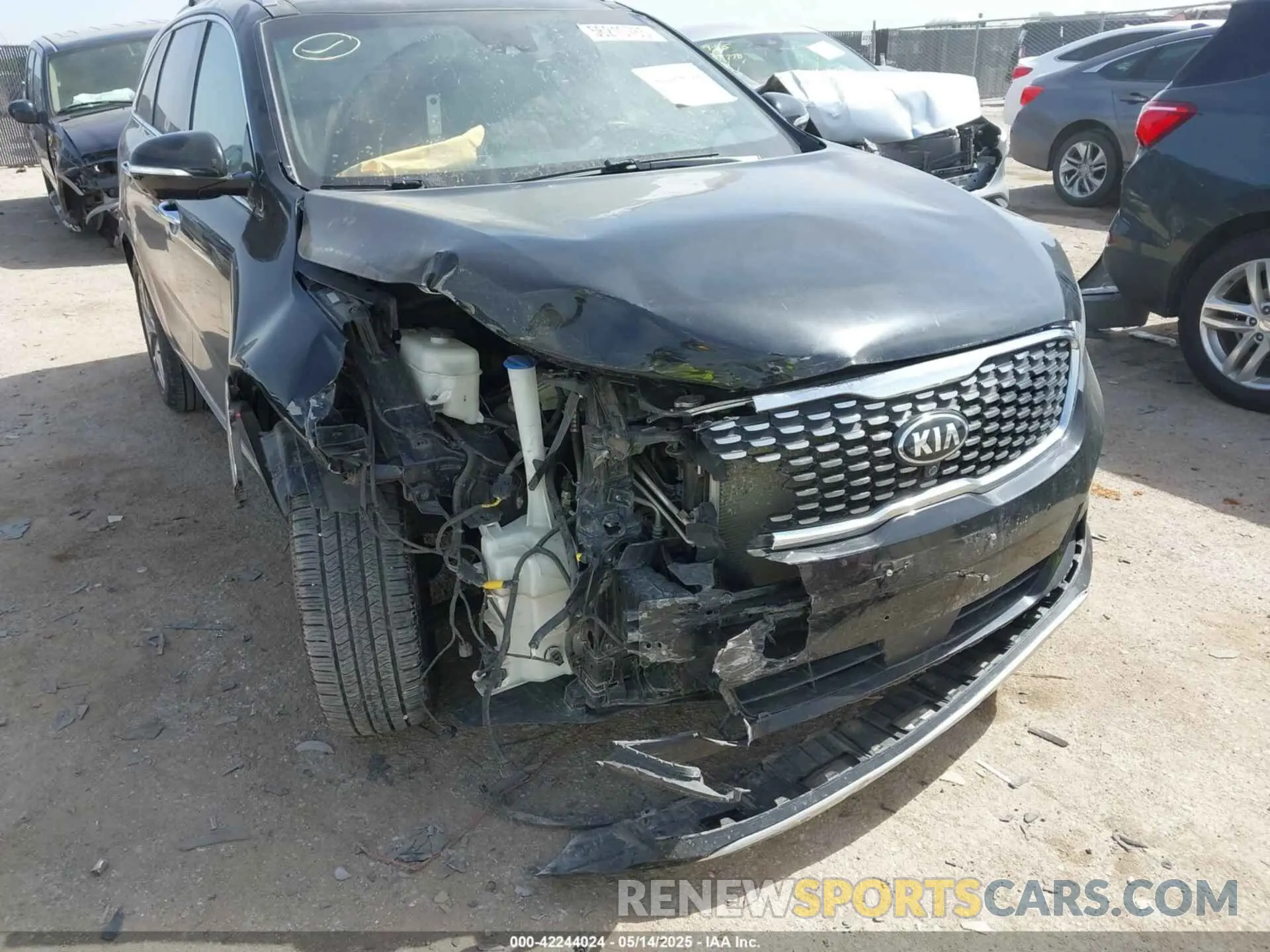 6 Photograph of a damaged car 5XYPKDA56KG544039 KIA SORENTO 2019
