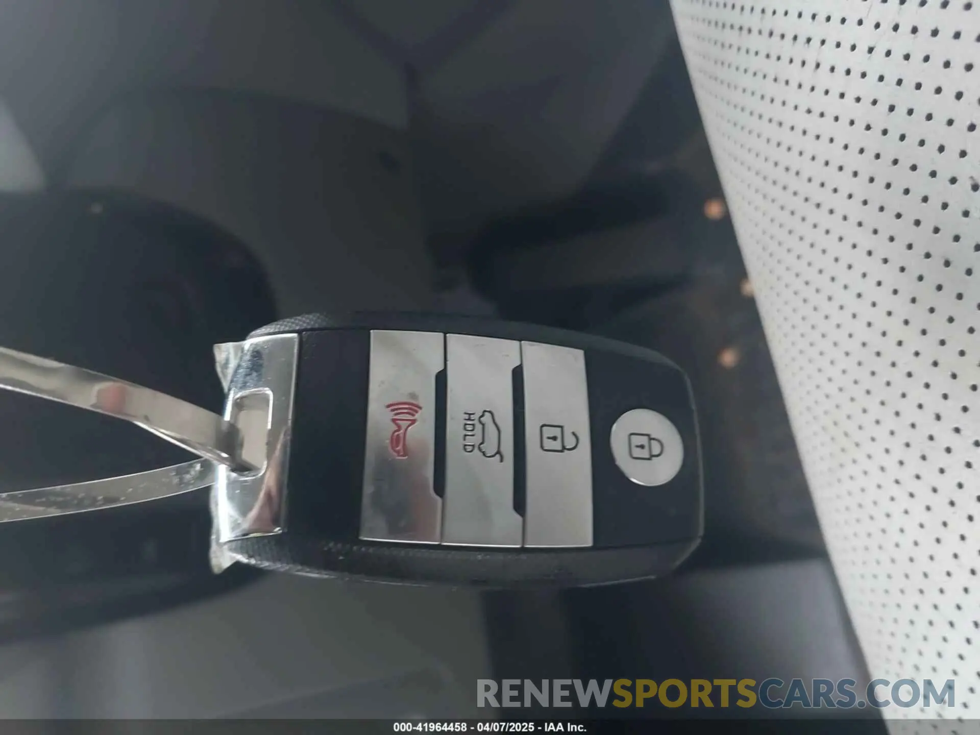 11 Photograph of a damaged car 5XYPKDA57KG533275 KIA SORENTO 2019