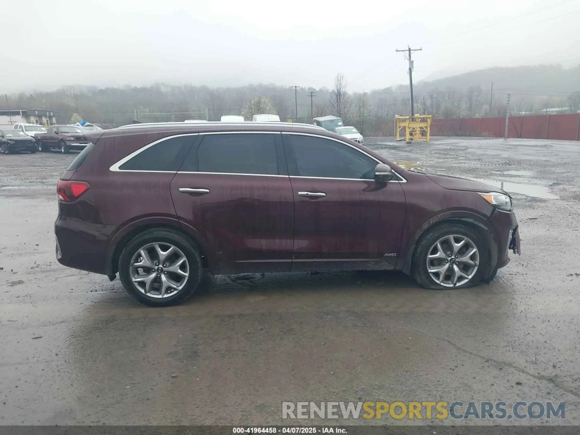 14 Photograph of a damaged car 5XYPKDA57KG533275 KIA SORENTO 2019