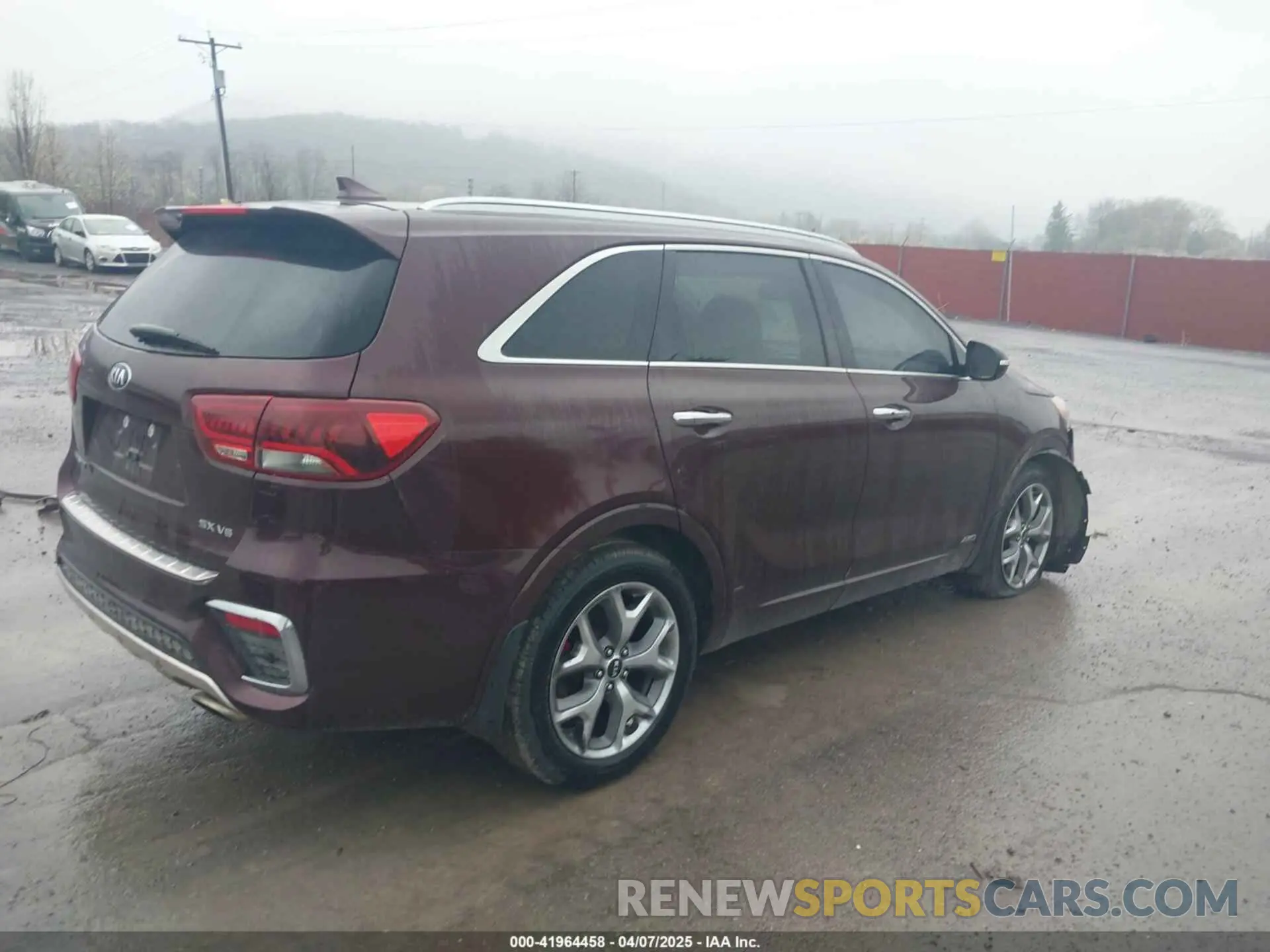 4 Photograph of a damaged car 5XYPKDA57KG533275 KIA SORENTO 2019