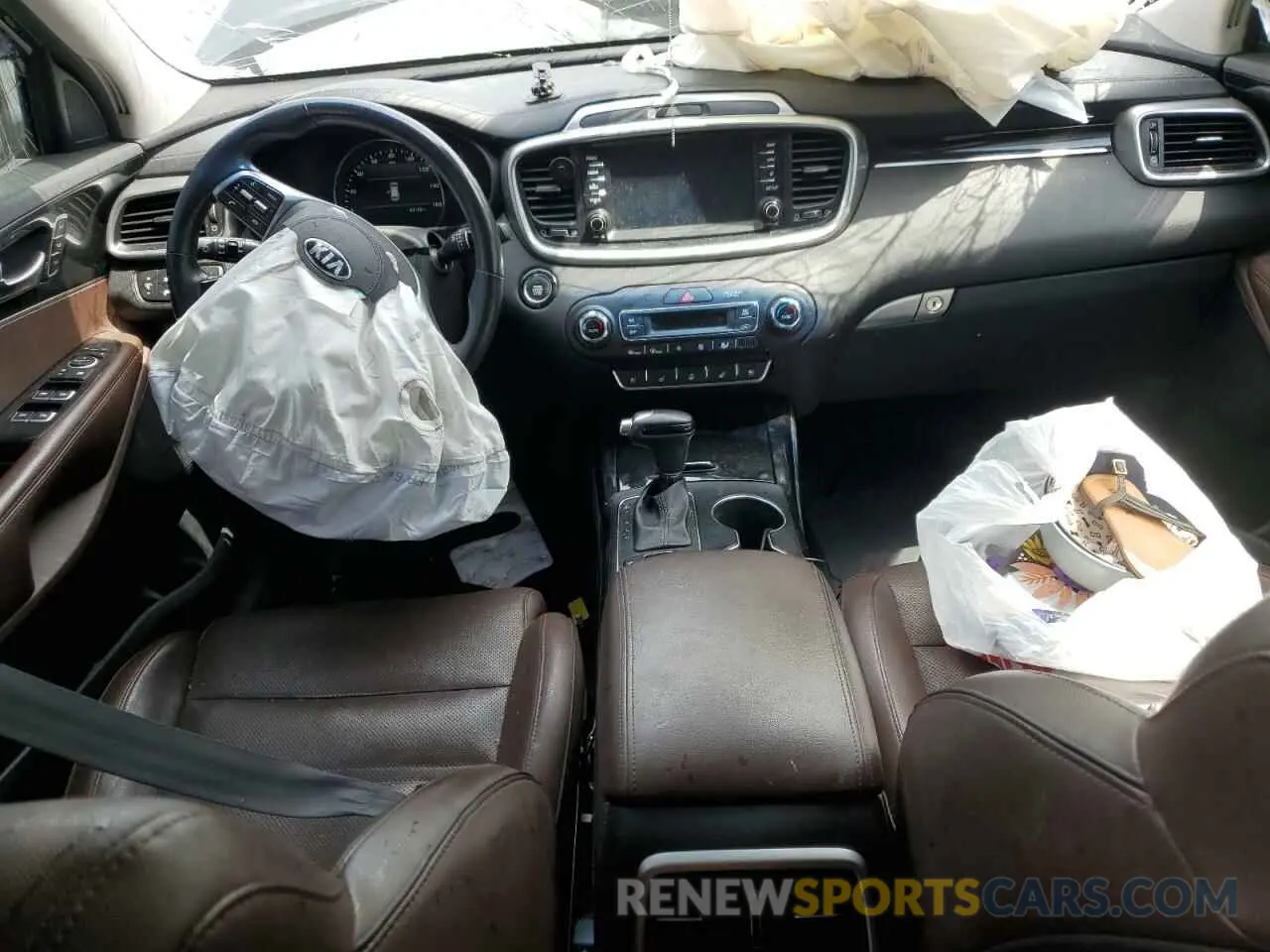 8 Photograph of a damaged car 5XYPKDA57KG537438 KIA SORENTO 2019