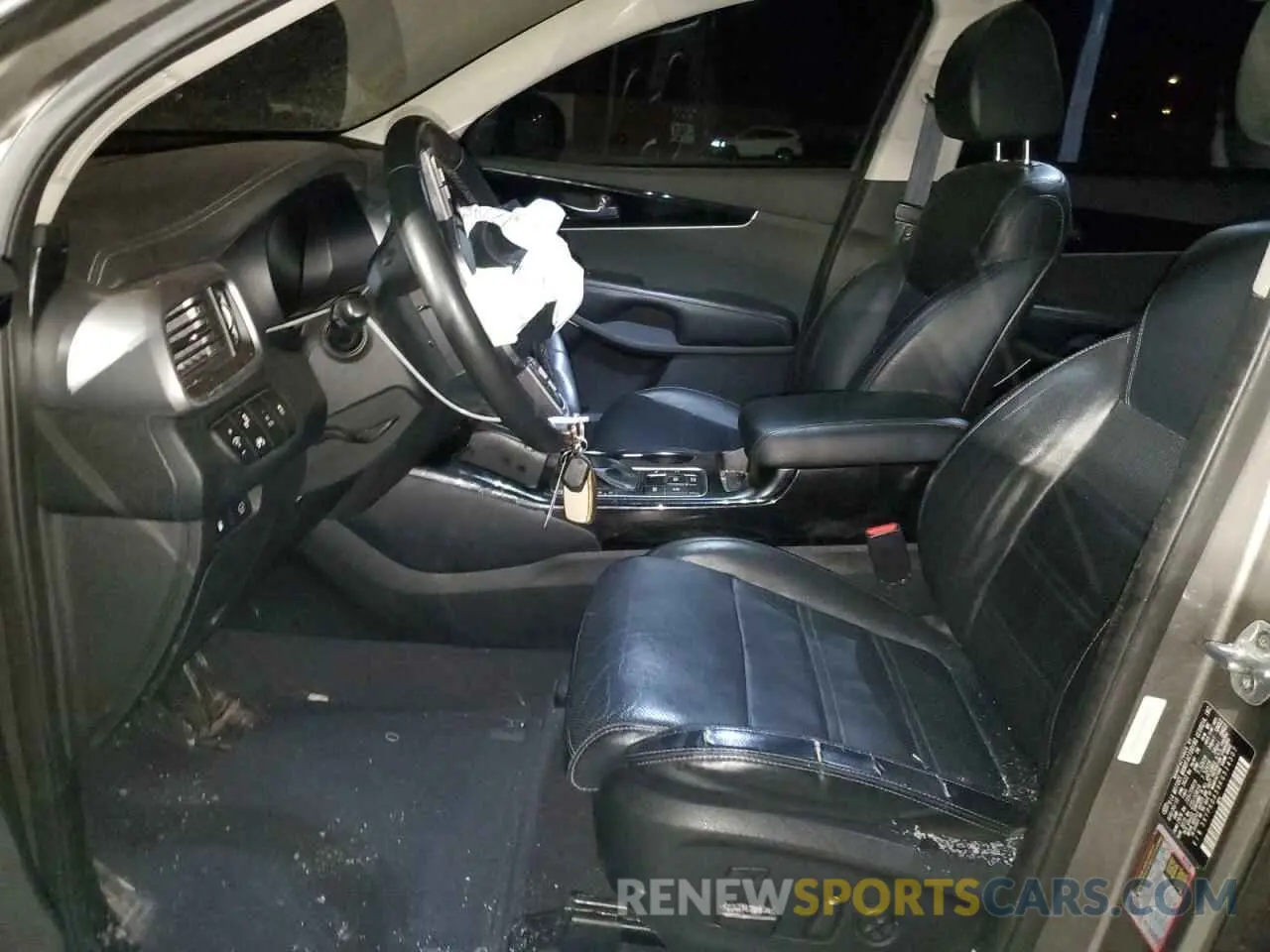 7 Photograph of a damaged car 5XYPKDA59KG514307 KIA SORENTO 2019