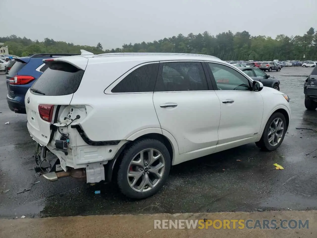 3 Photograph of a damaged car 5XYPKDA5XKG494410 KIA SORENTO 2019