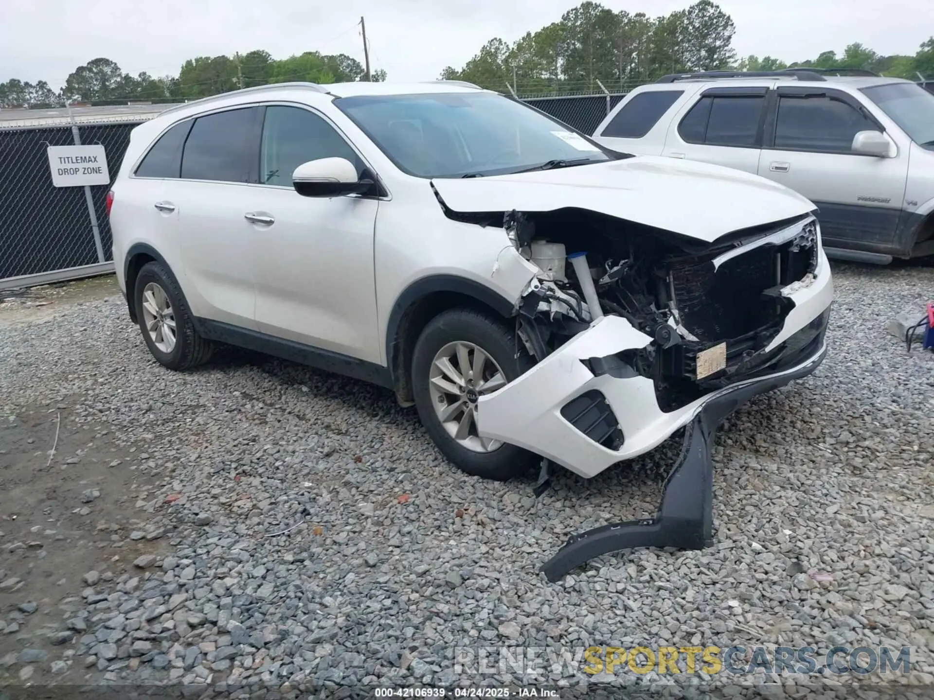 1 Photograph of a damaged car 5XYPG4A30LG635793 KIA SORENTO 2020