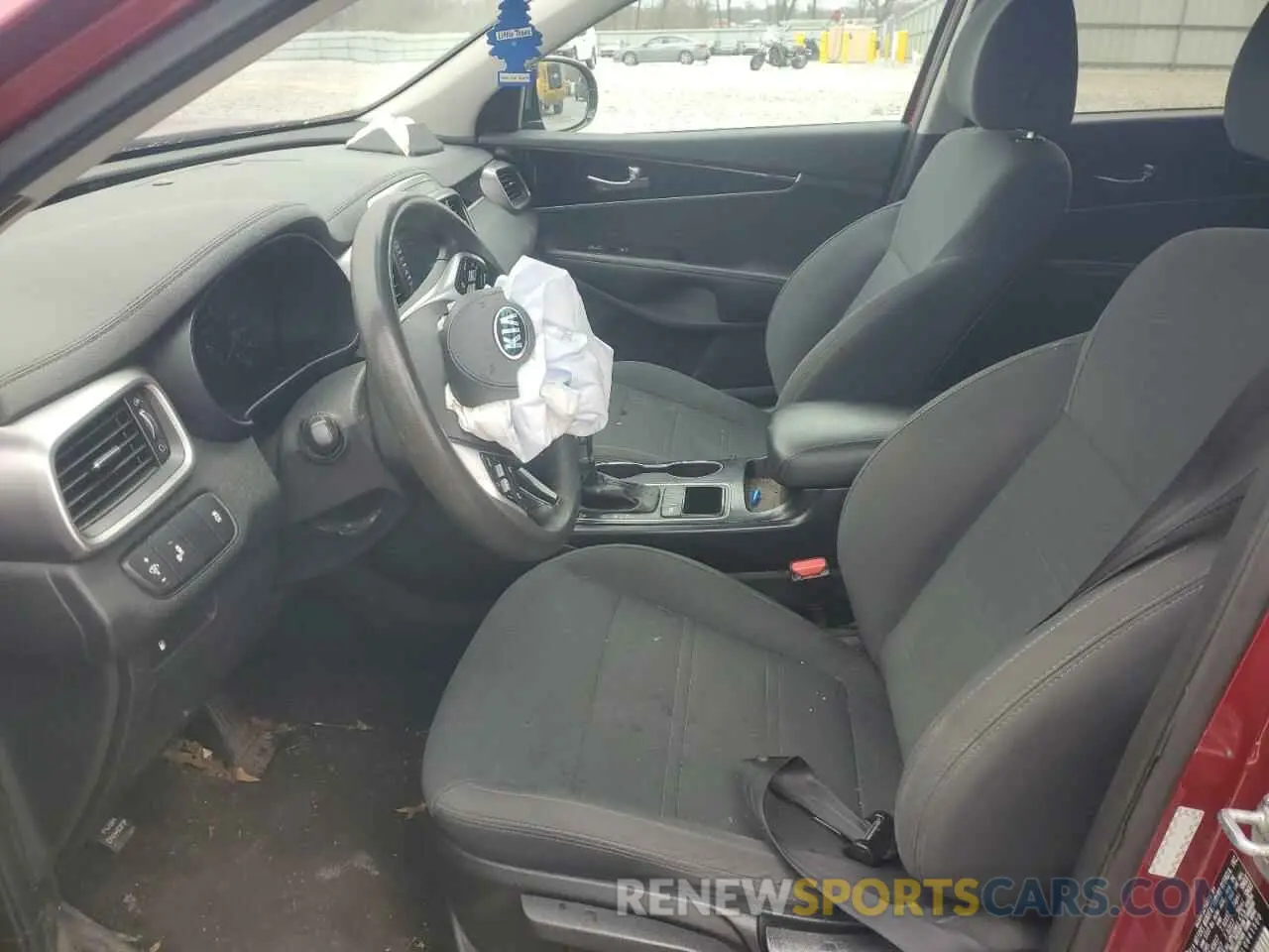 7 Photograph of a damaged car 5XYPG4A30LG641500 KIA SORENTO 2020