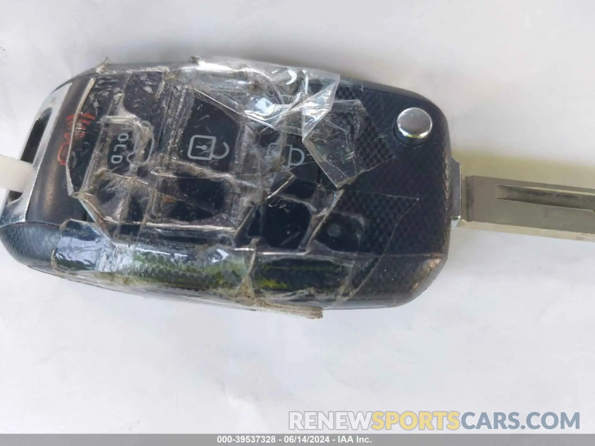11 Photograph of a damaged car 5XYPG4A30LG642033 KIA SORENTO 2020